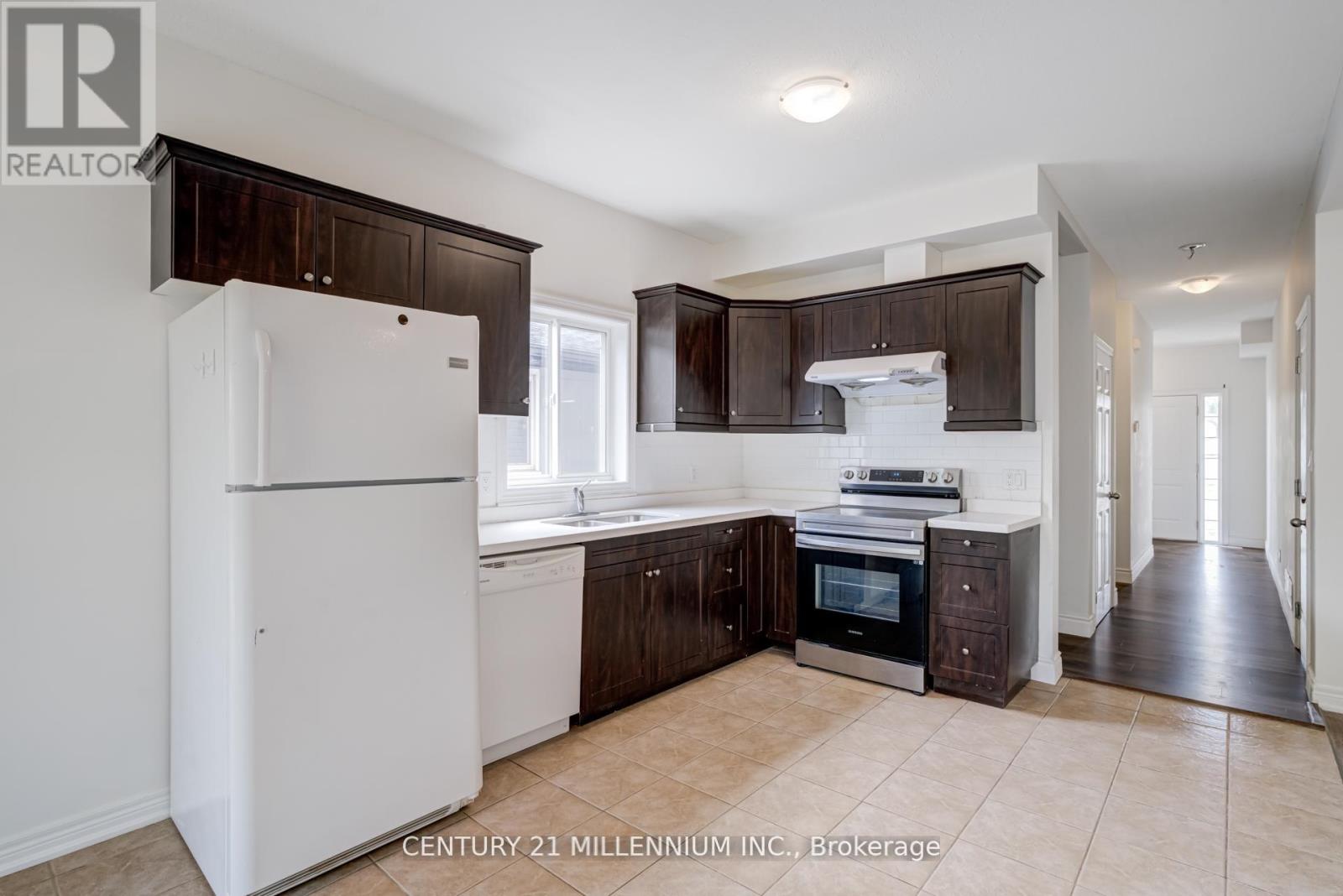 Photo 10 of 38 Kent Street, St Catharines ON