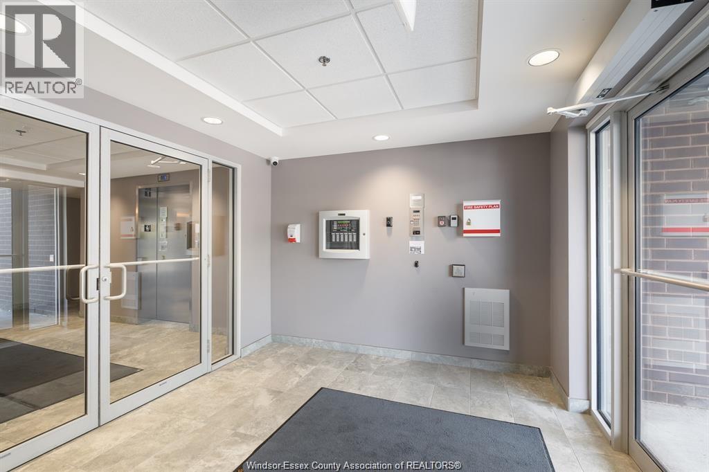 Photo 3 of 5840 Newman Boulevard Unit 321, Lasalle ON