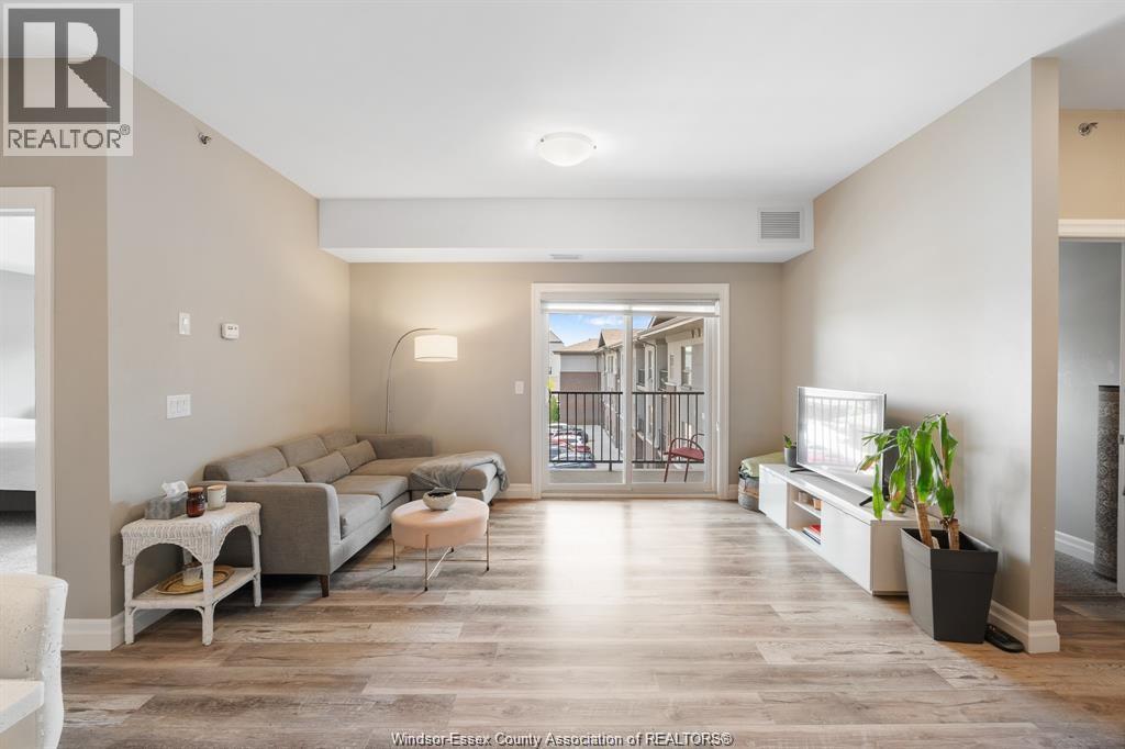 Photo 7 of 5840 Newman Boulevard Unit 321, Lasalle ON