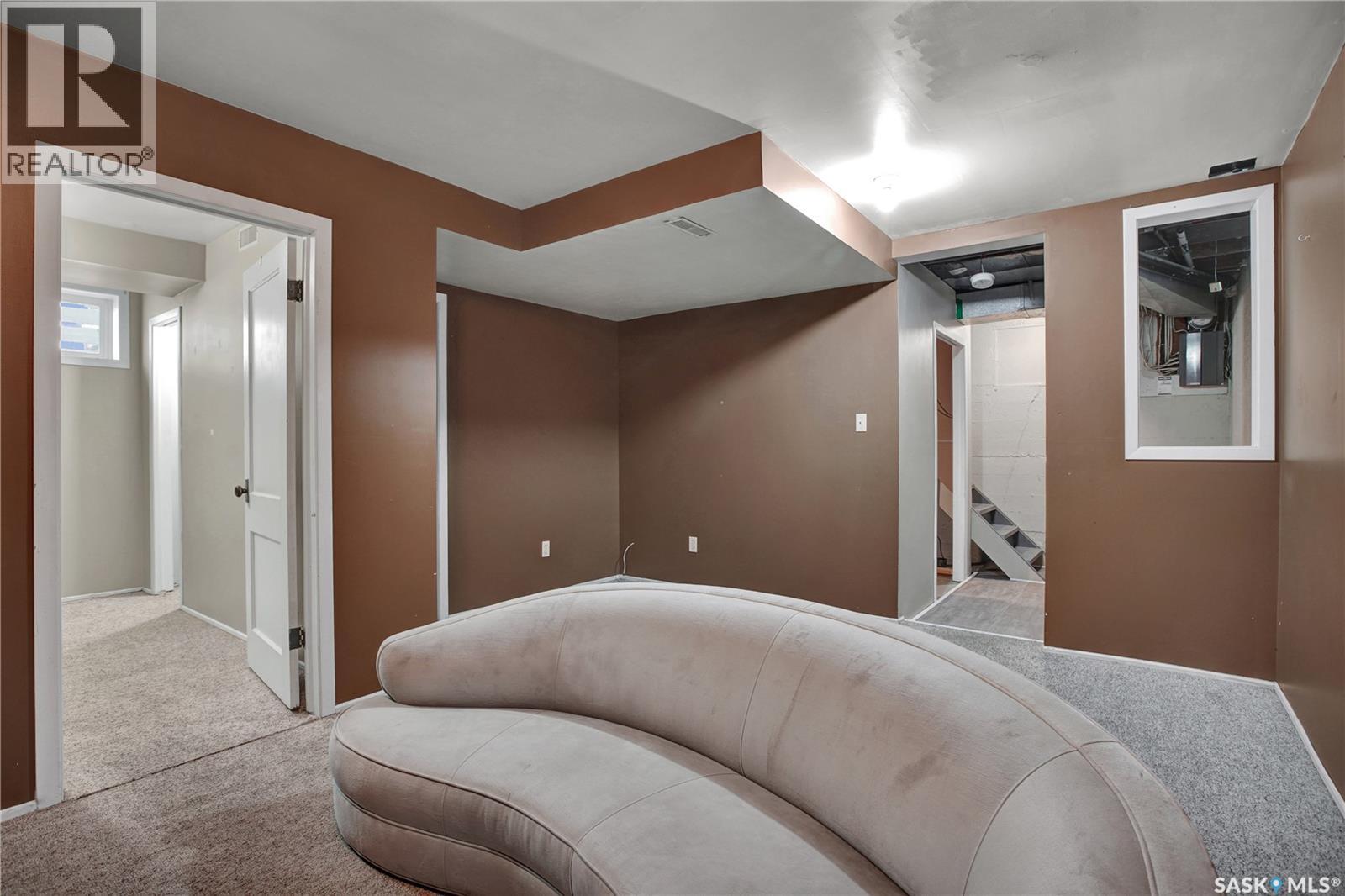 Photo 17 of 1301 Broadway Avenue, Saskatoon SK