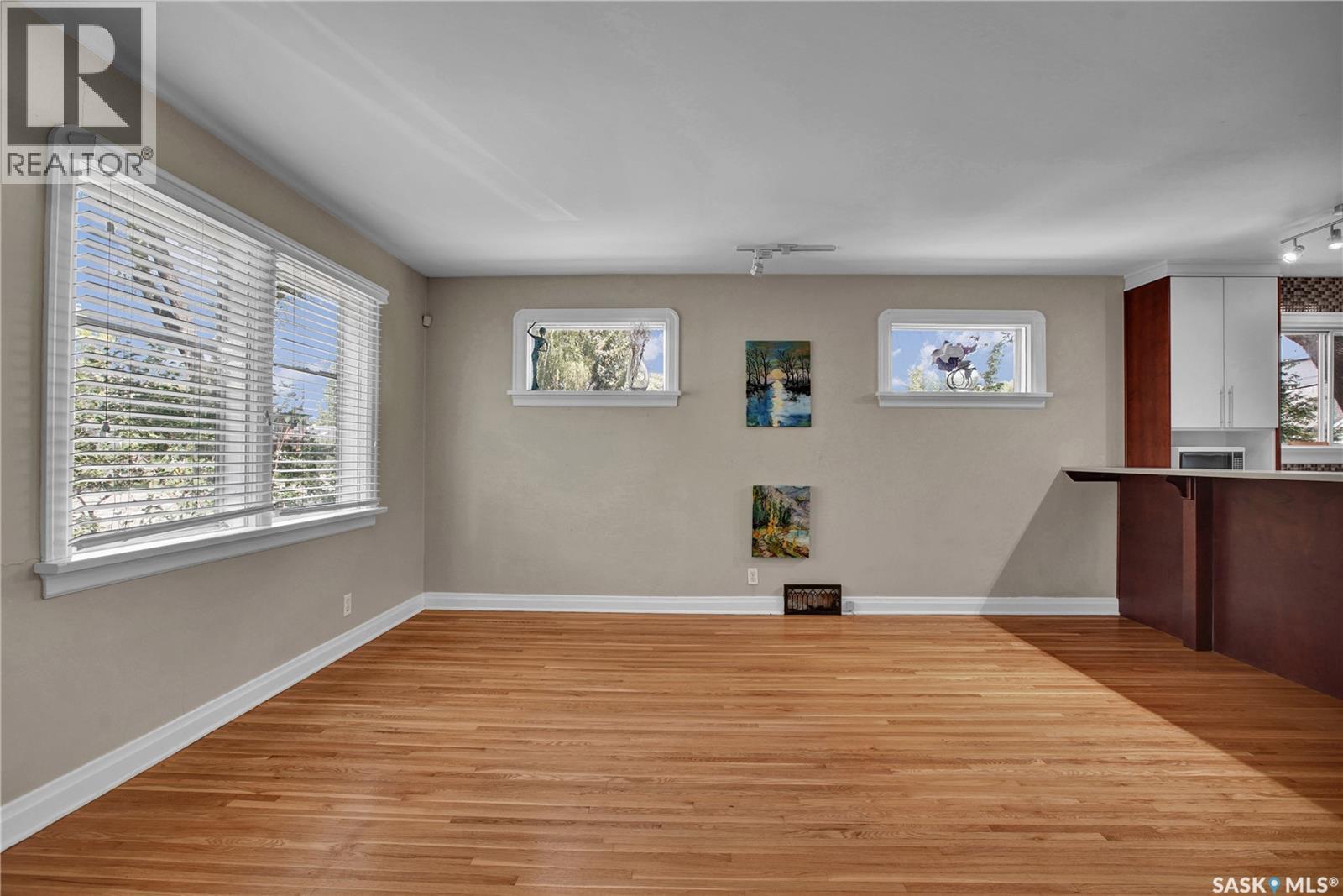 Photo 5 of 1301 Broadway Avenue, Saskatoon SK