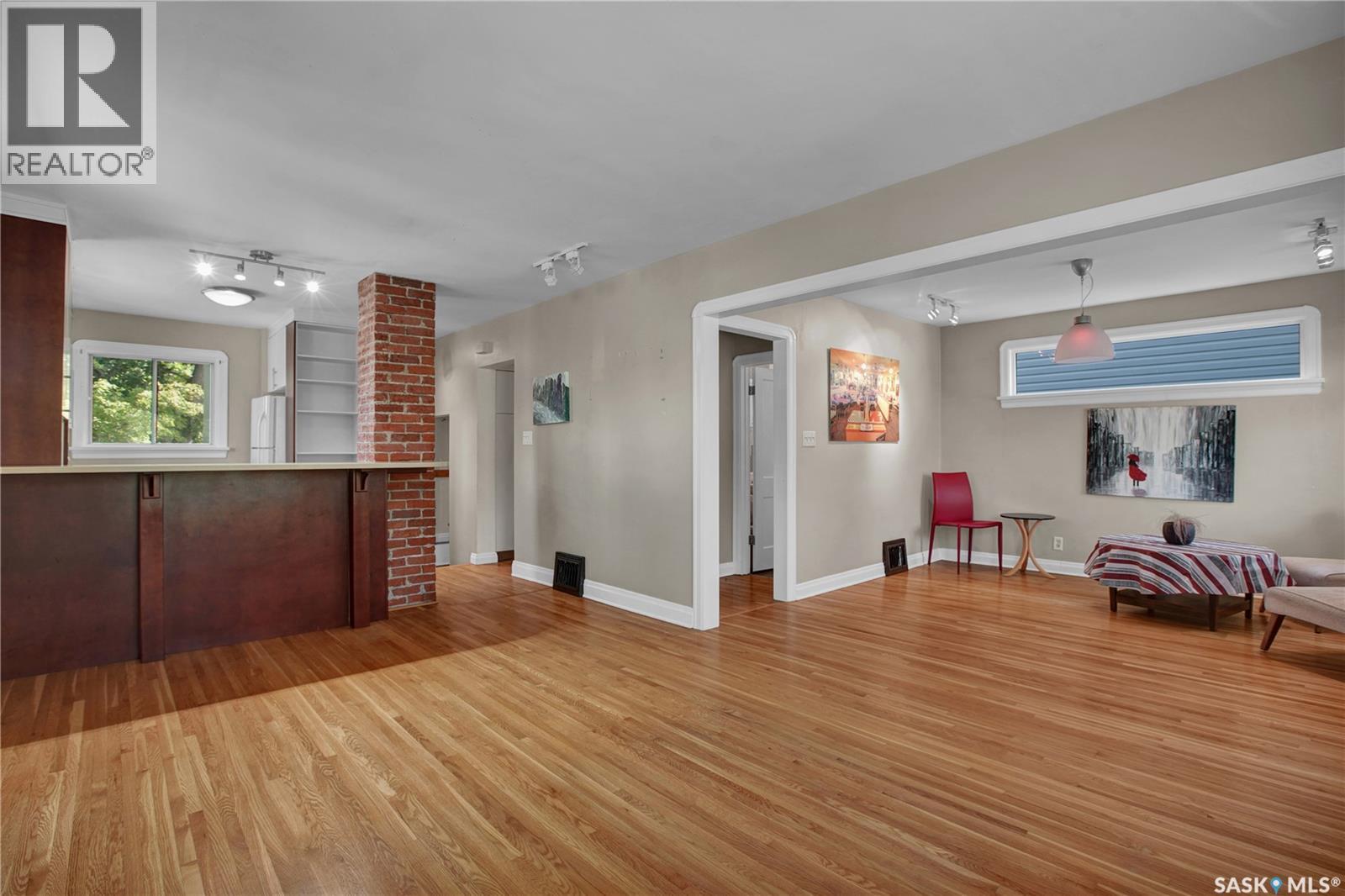 Photo 6 of 1301 Broadway Avenue, Saskatoon SK