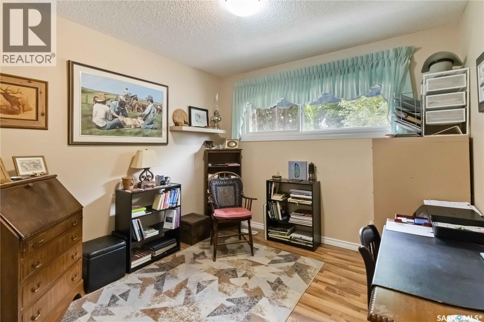 Photo 15 of 106 Phillips Crescent, Saskatoon SK