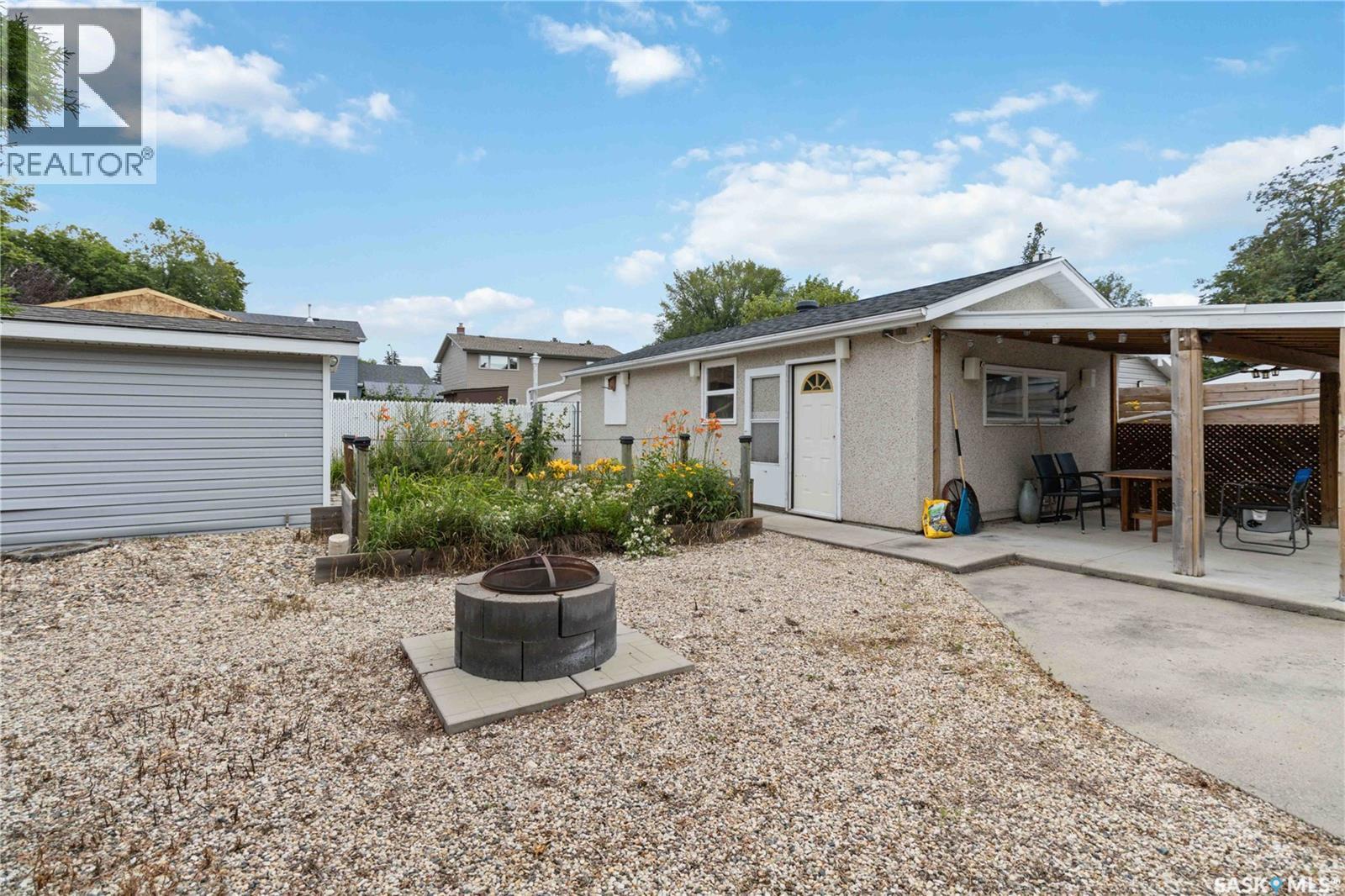Photo 27 of 106 Phillips Crescent, Saskatoon SK