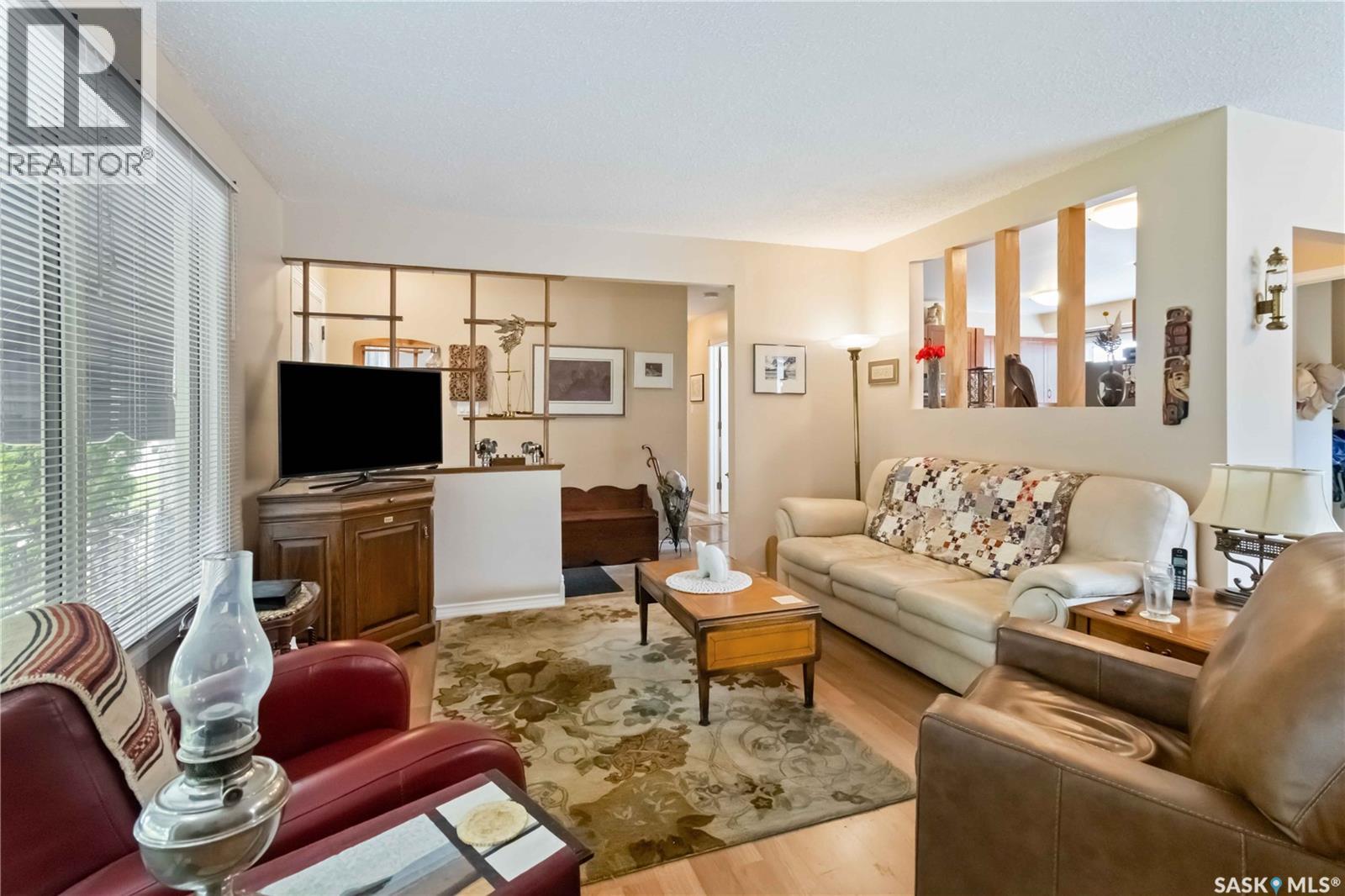 Photo 6 of 106 Phillips Crescent, Saskatoon SK