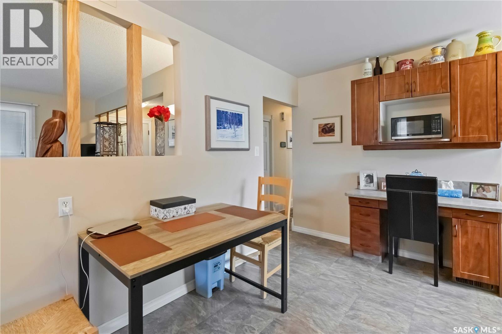 Photo 9 of 106 Phillips Crescent, Saskatoon SK