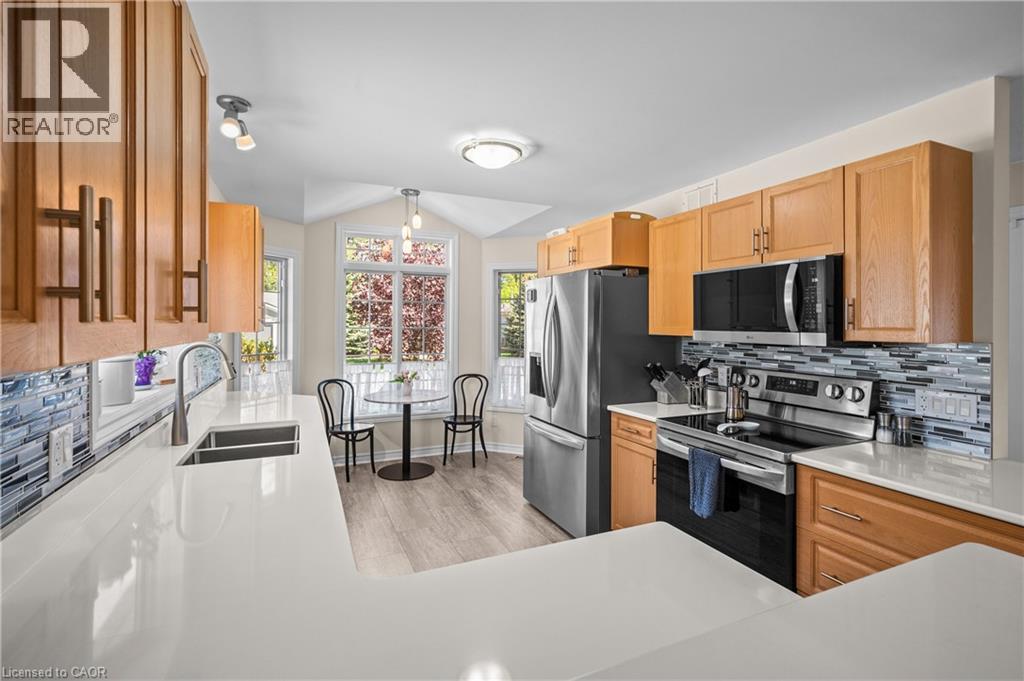 Photo 15 of 193 Glenariff Drive, Hamilton ON