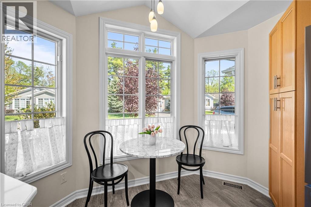 Photo 18 of 193 Glenariff Drive, Hamilton ON