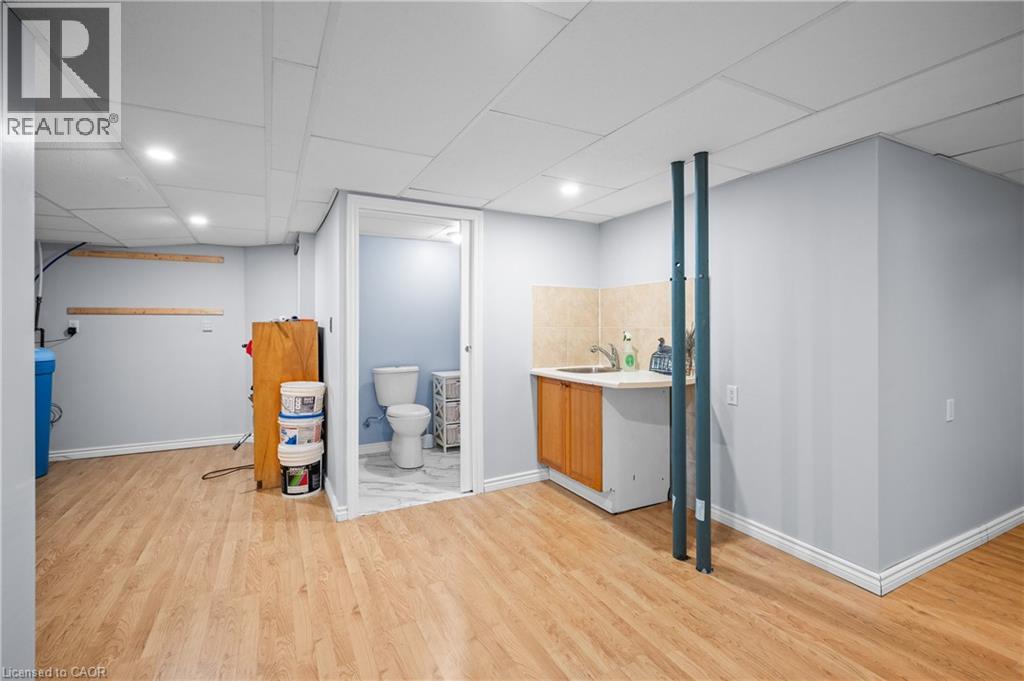 Photo 36 of 193 Glenariff Drive, Hamilton ON