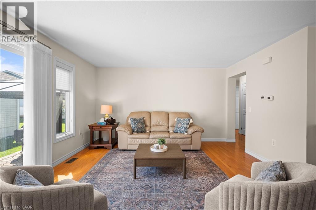 Photo 9 of 193 Glenariff Drive, Hamilton ON