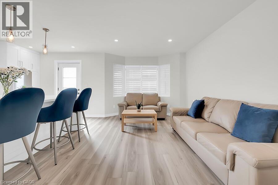 Photo 12 of 515 Upper James Street, Hamilton ON