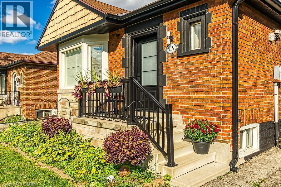 Photo 3 of 515 Upper James Street, Hamilton ON