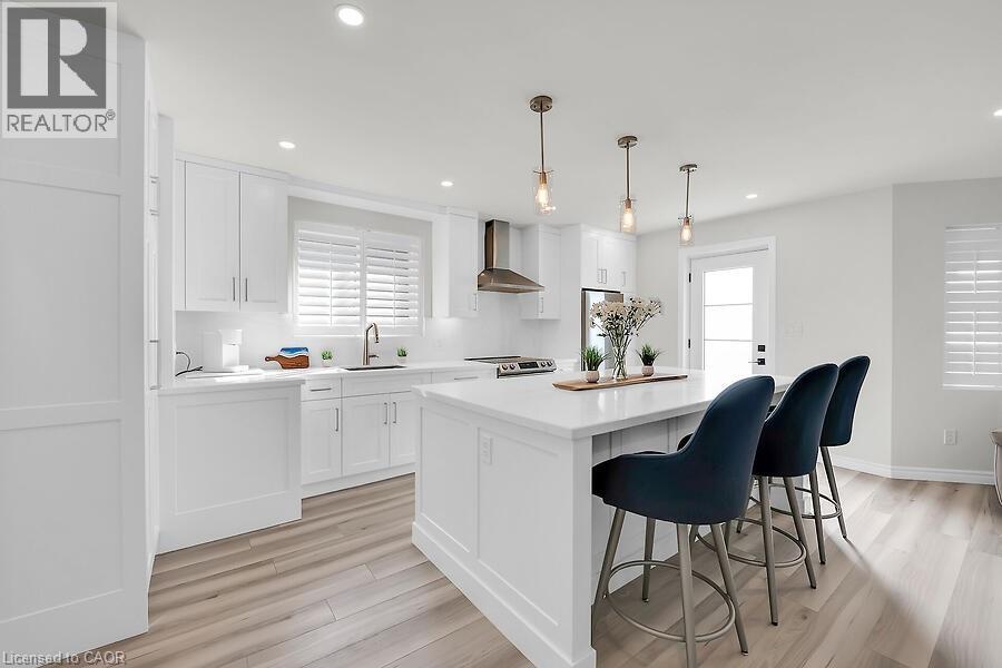 Photo 5 of 515 Upper James Street, Hamilton ON