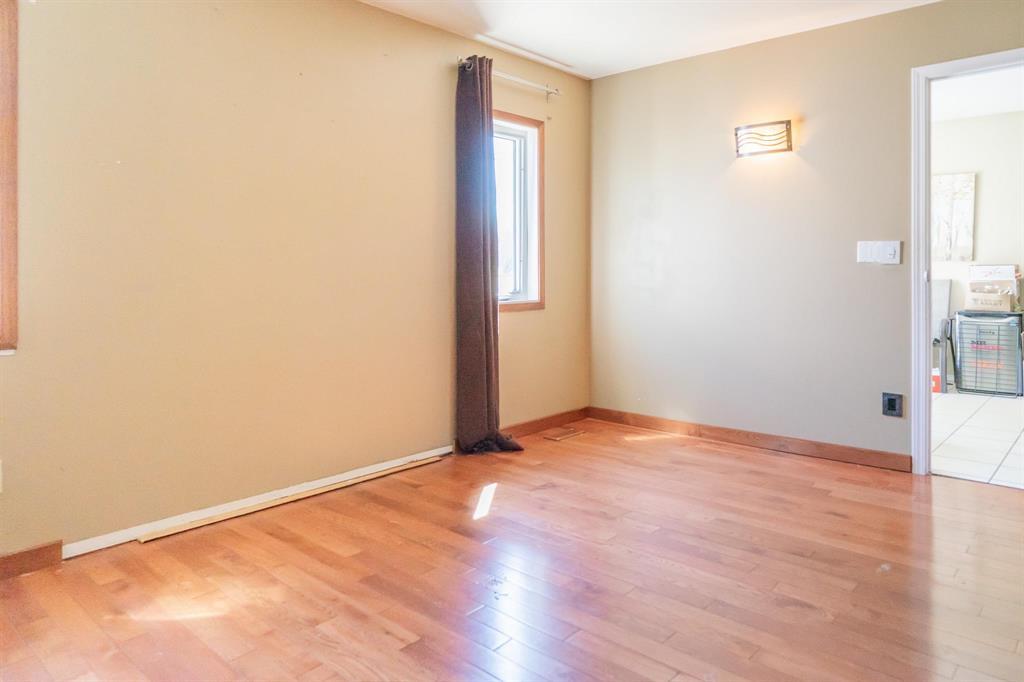 Photo 11 of 1067 Clifton Street, Winnipeg MB