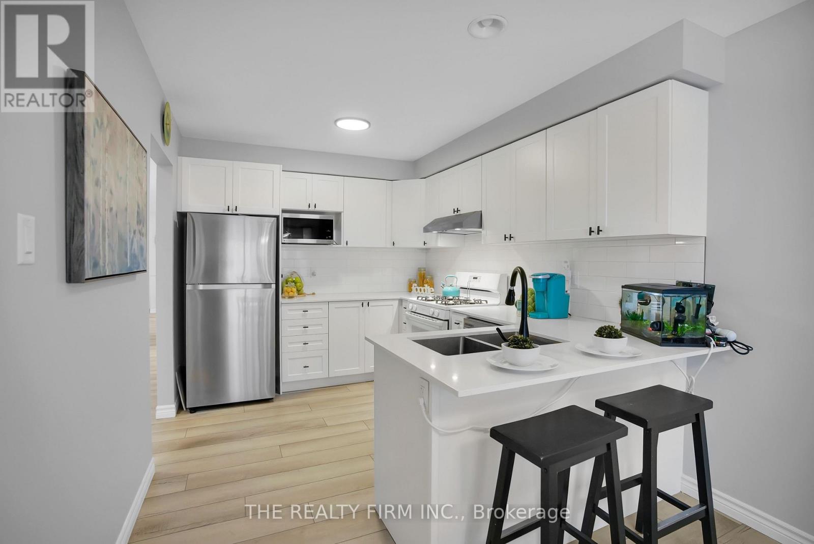 Photo 10 of 16 601 Grenfell Drive, London North ON