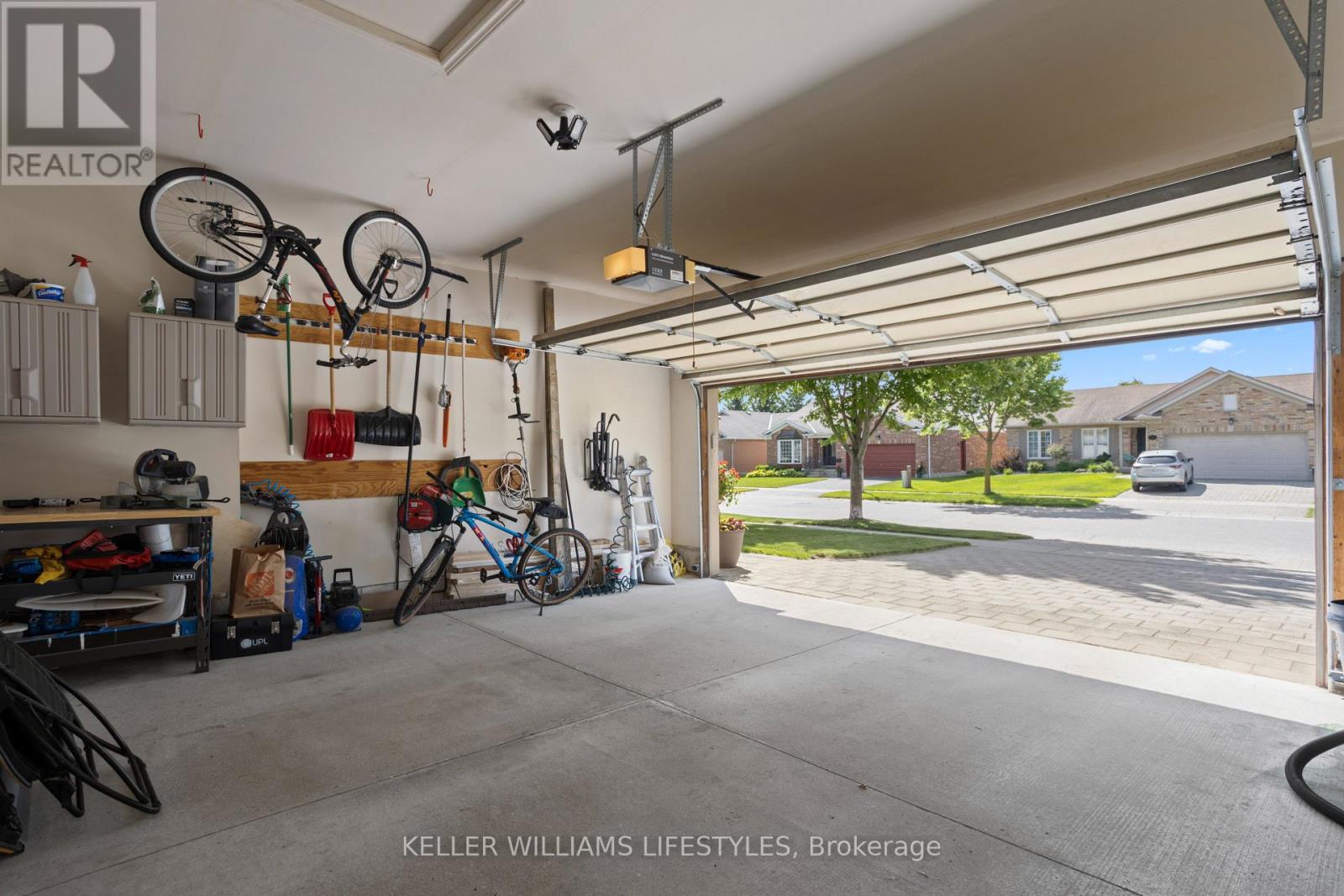 Photo 31 of 320 Mcgarrell Drive, London North ON