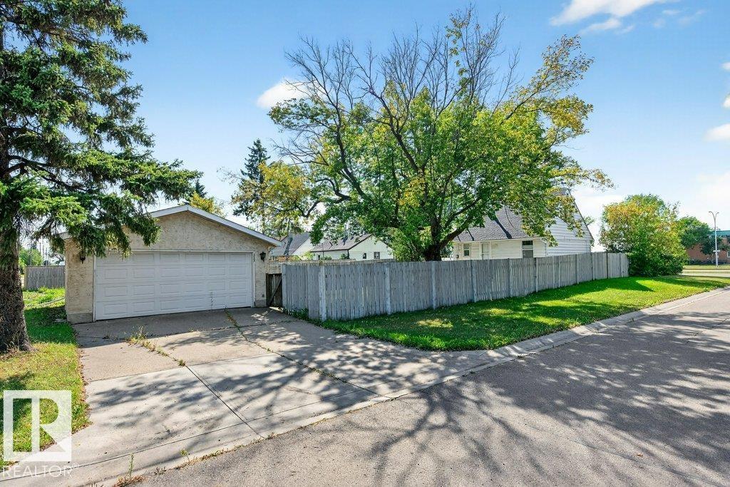 Photo 44 of 12247 107 St Nw Nw, Edmonton AB