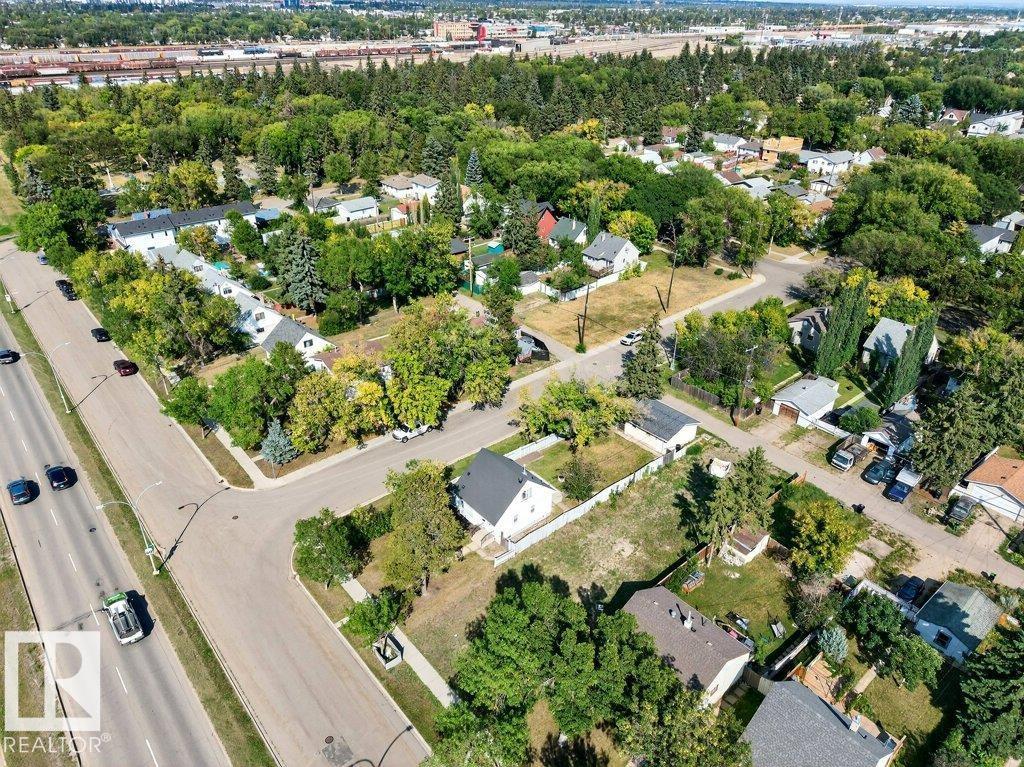 Photo 57 of 12247 107 St Nw Nw, Edmonton AB