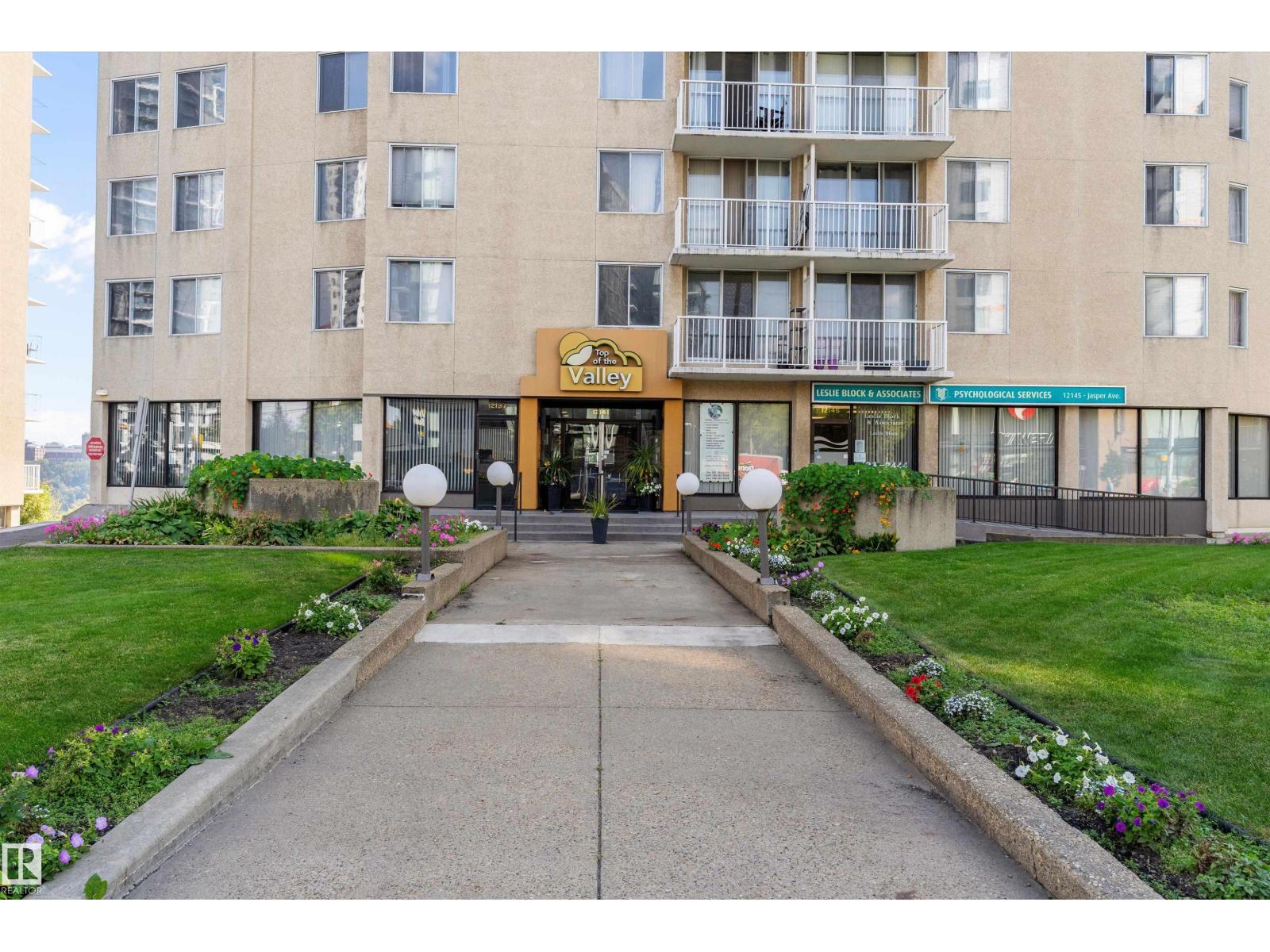 Photo 6 of 1401 12141 Jasper Av Nw, Edmonton AB
