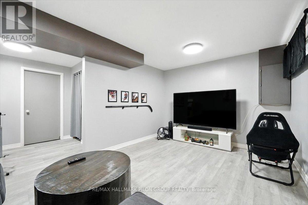 Photo 16 of 1417 Ballard Court, Ottawa ON