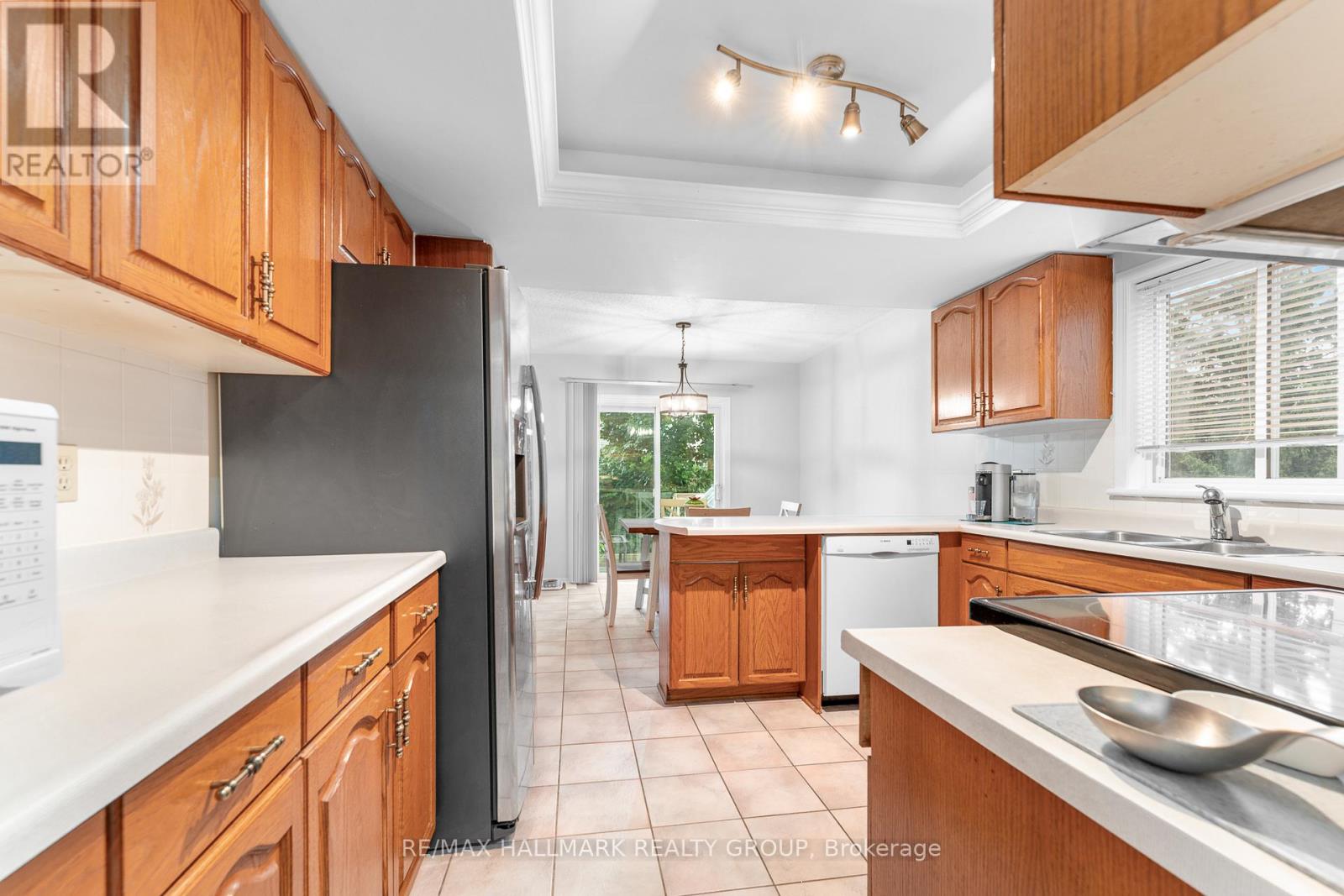 Photo 21 of 59 Shearer Crescent, Ottawa ON