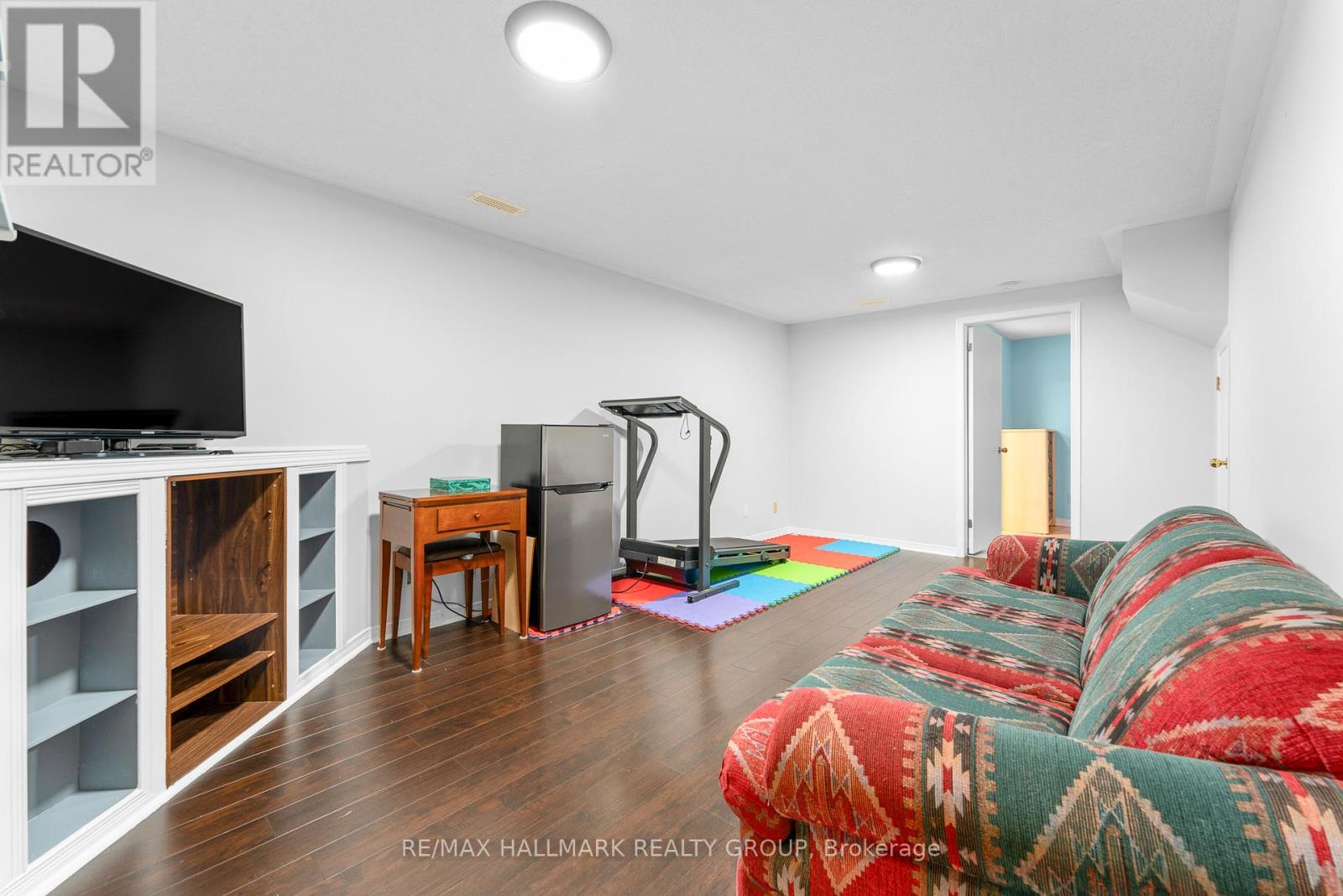 Photo 37 of 59 Shearer Crescent, Ottawa ON