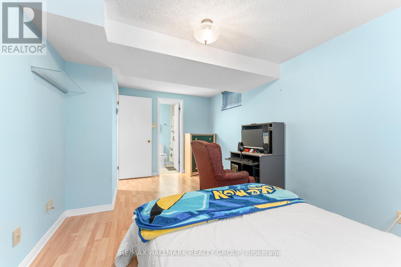 Photo 40 of 59 Shearer Crescent, Ottawa ON