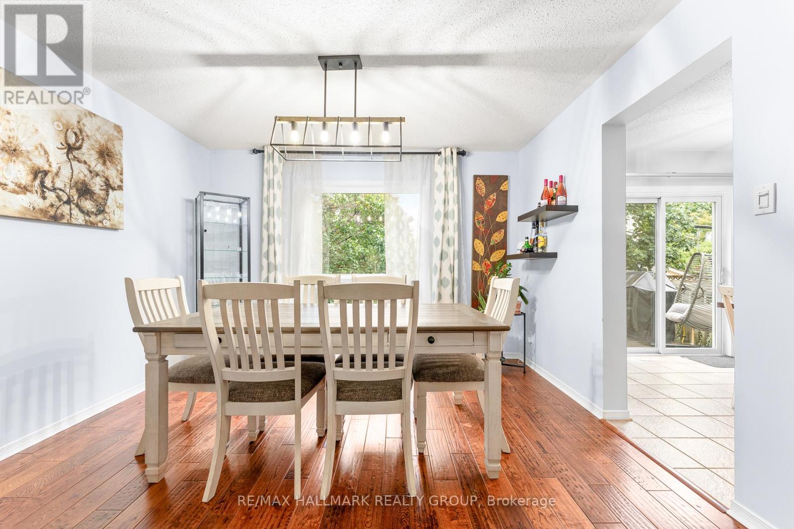Photo 7 of 59 Shearer Crescent, Ottawa ON