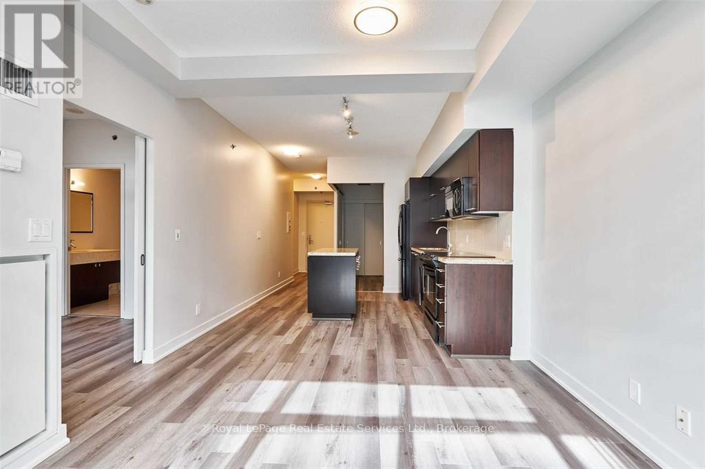 Photo 10 of 713 21 Nelson Street, Toronto ON