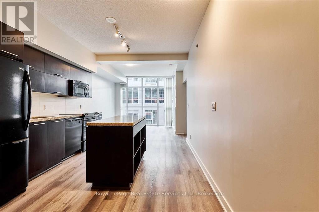 Photo 3 of 713 21 Nelson Street, Toronto ON
