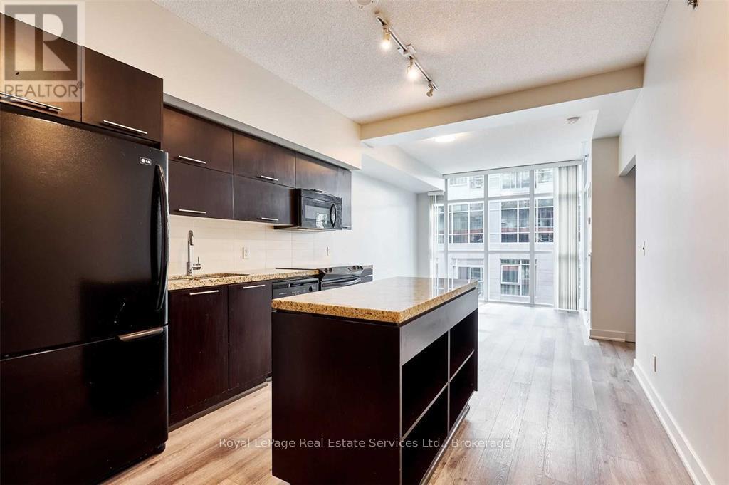 Photo 4 of 713 21 Nelson Street, Toronto ON