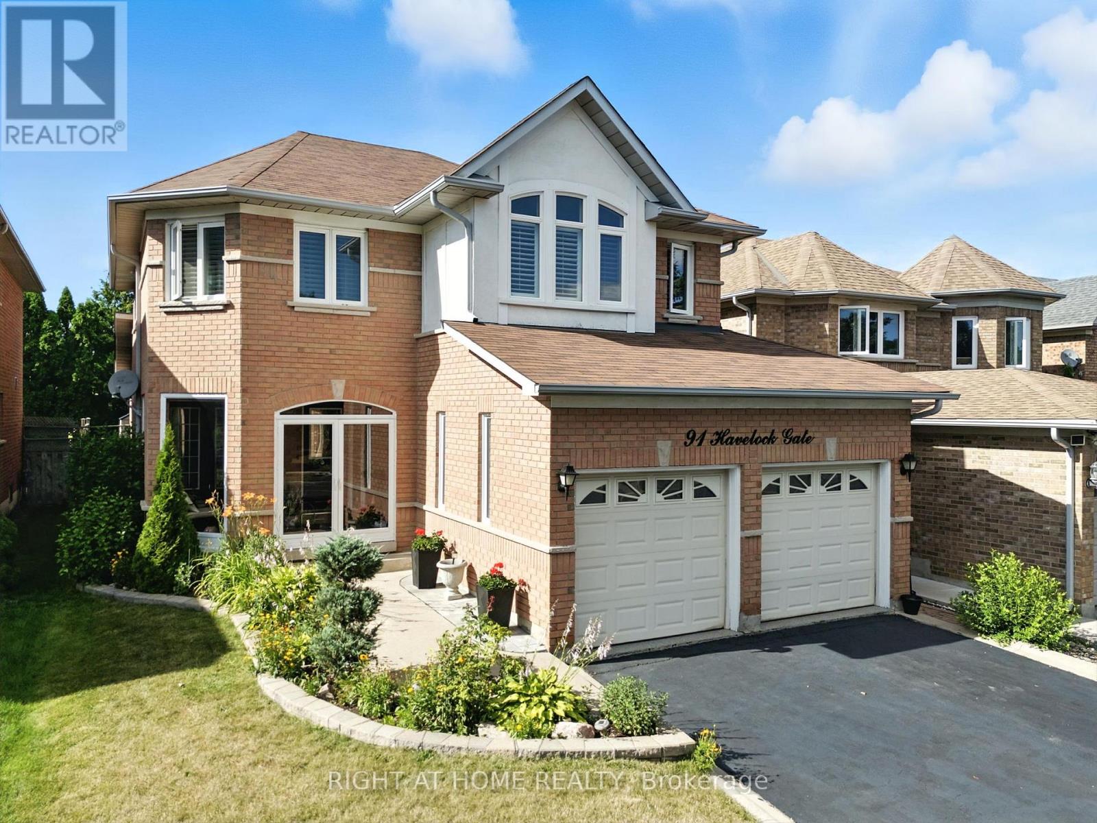 Photo 2 of 91 Havelock Gate, Markham ON