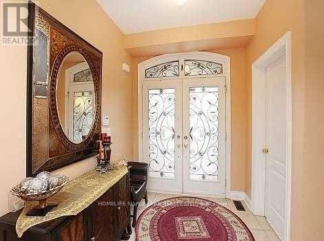 Photo 5 of 29 Jacksonville Drive N, Brampton ON