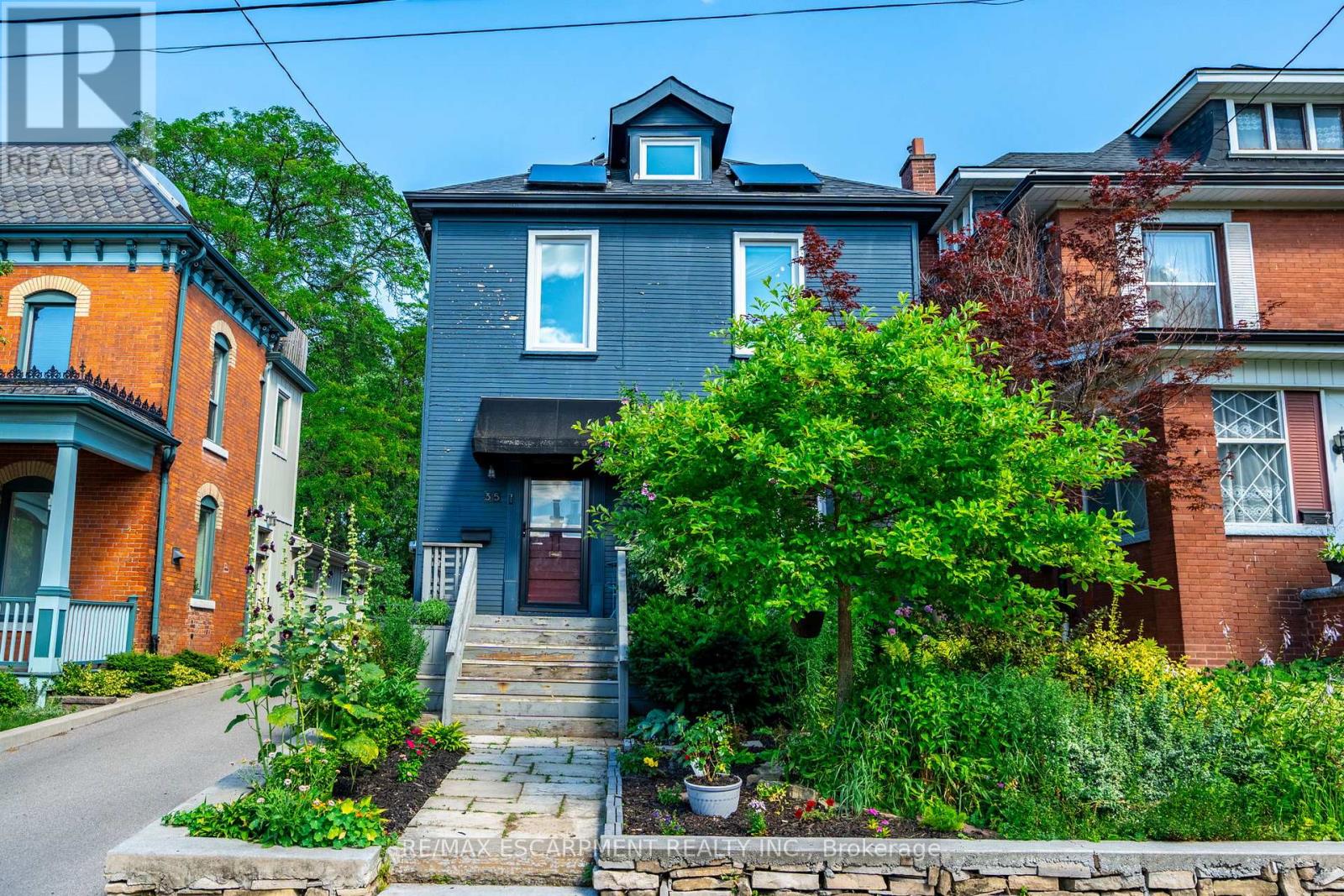 Photo 2 of 35 Mountain Avenue, Hamilton ON