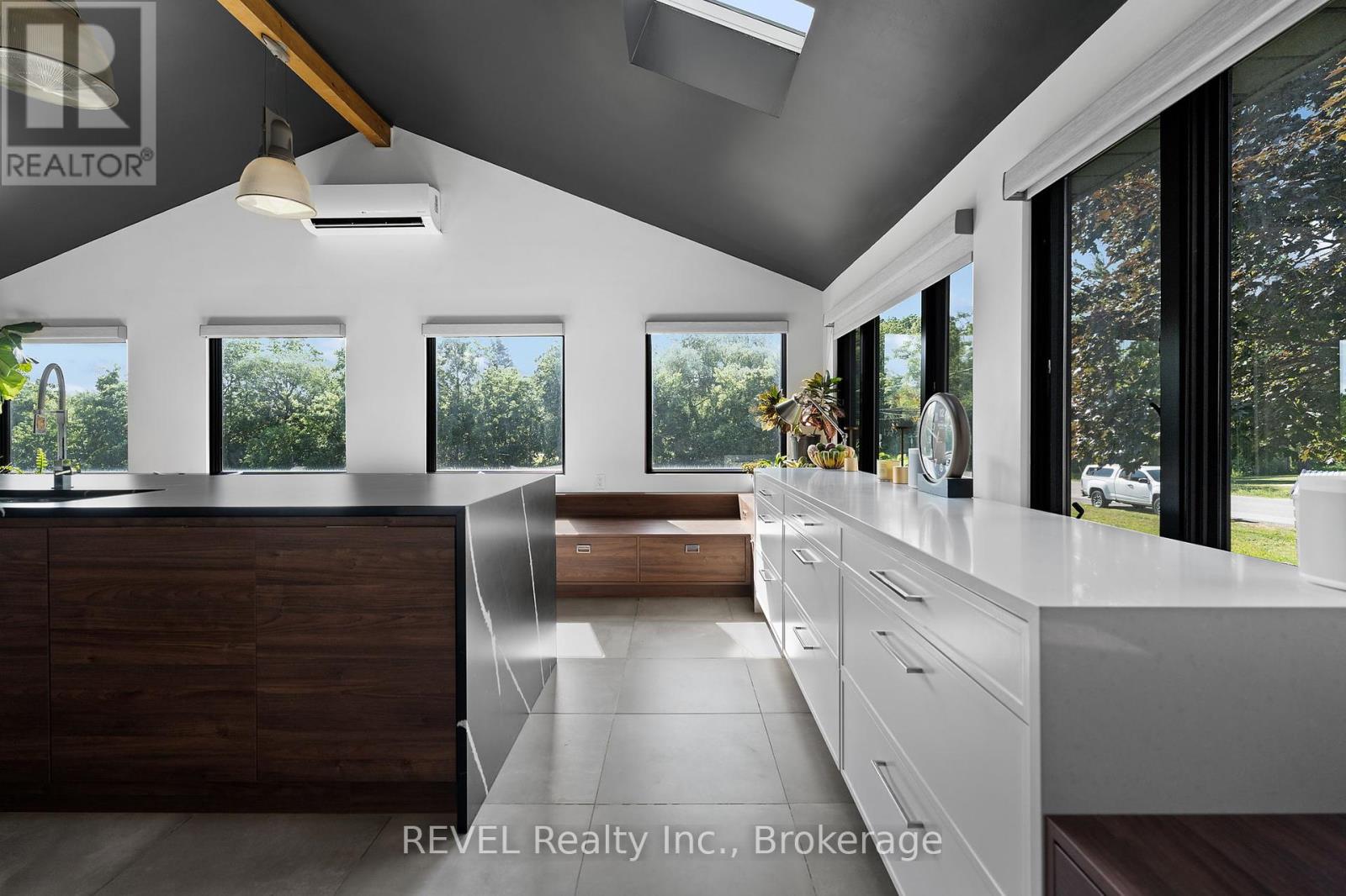 Photo 15 of 3543 King Street, Lincoln ON
