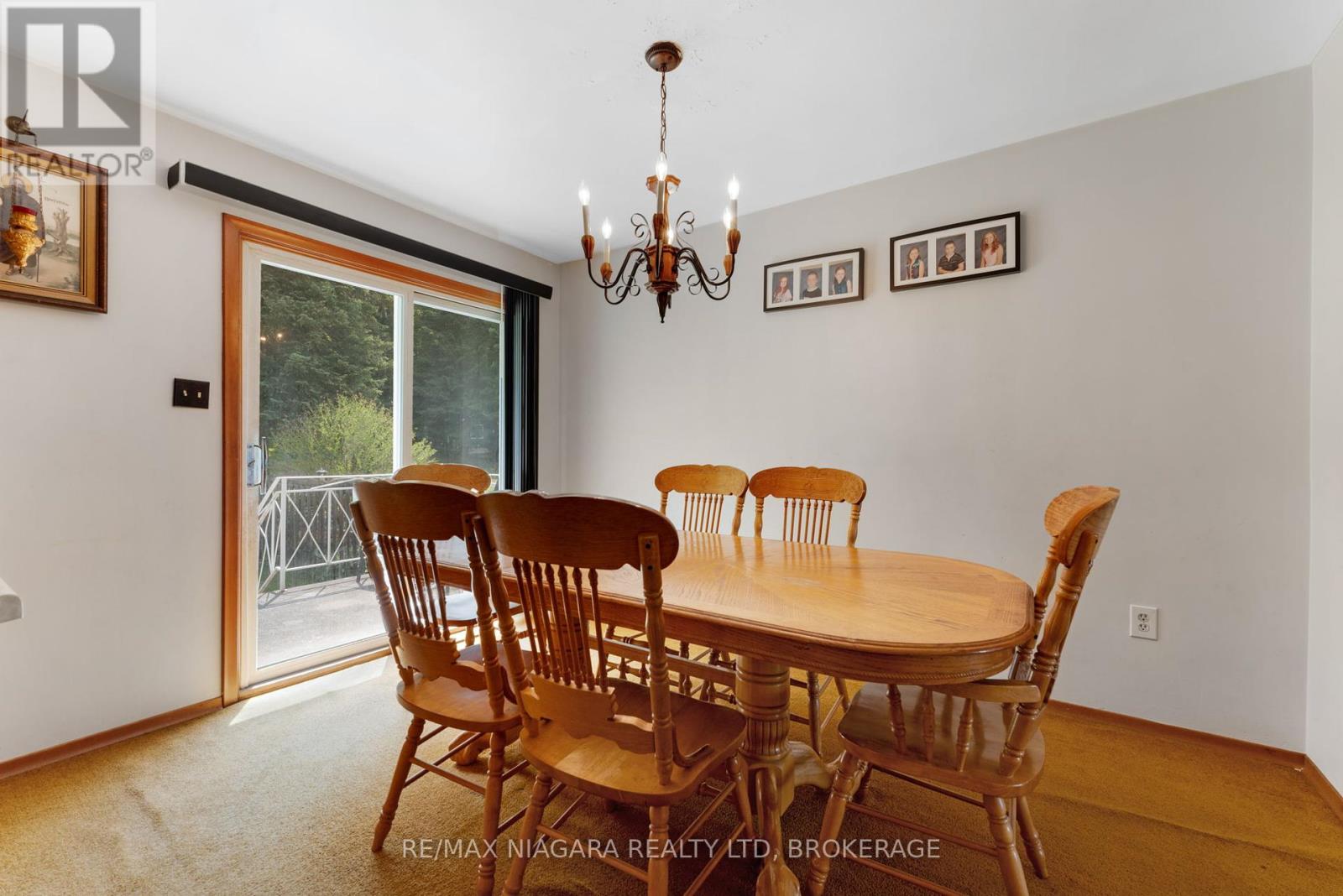 Photo 11 of 116 Pine Drive, Hamilton ON