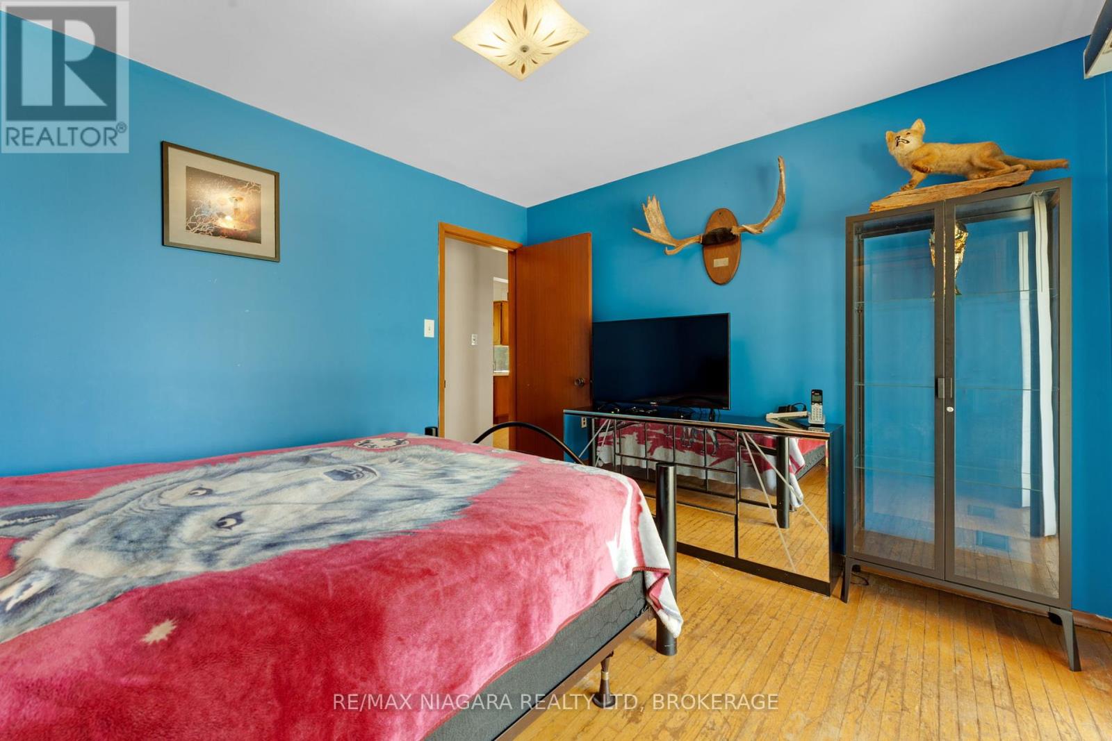 Photo 17 of 116 Pine Drive, Hamilton ON