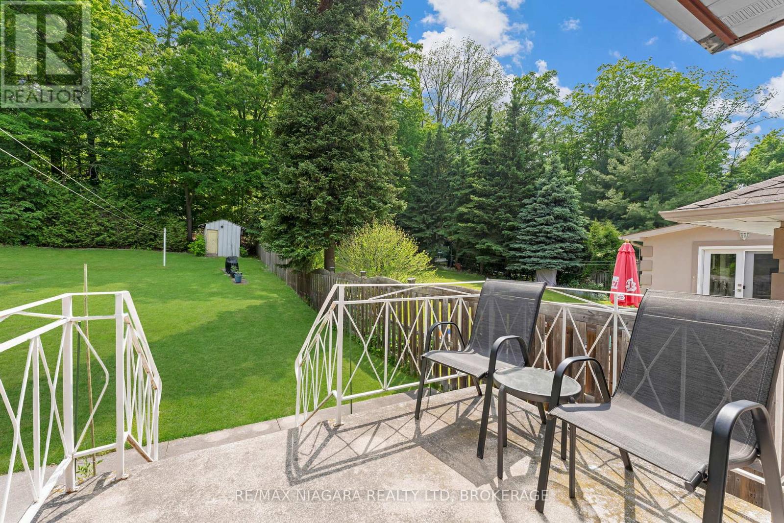 Photo 29 of 116 Pine Drive, Hamilton ON