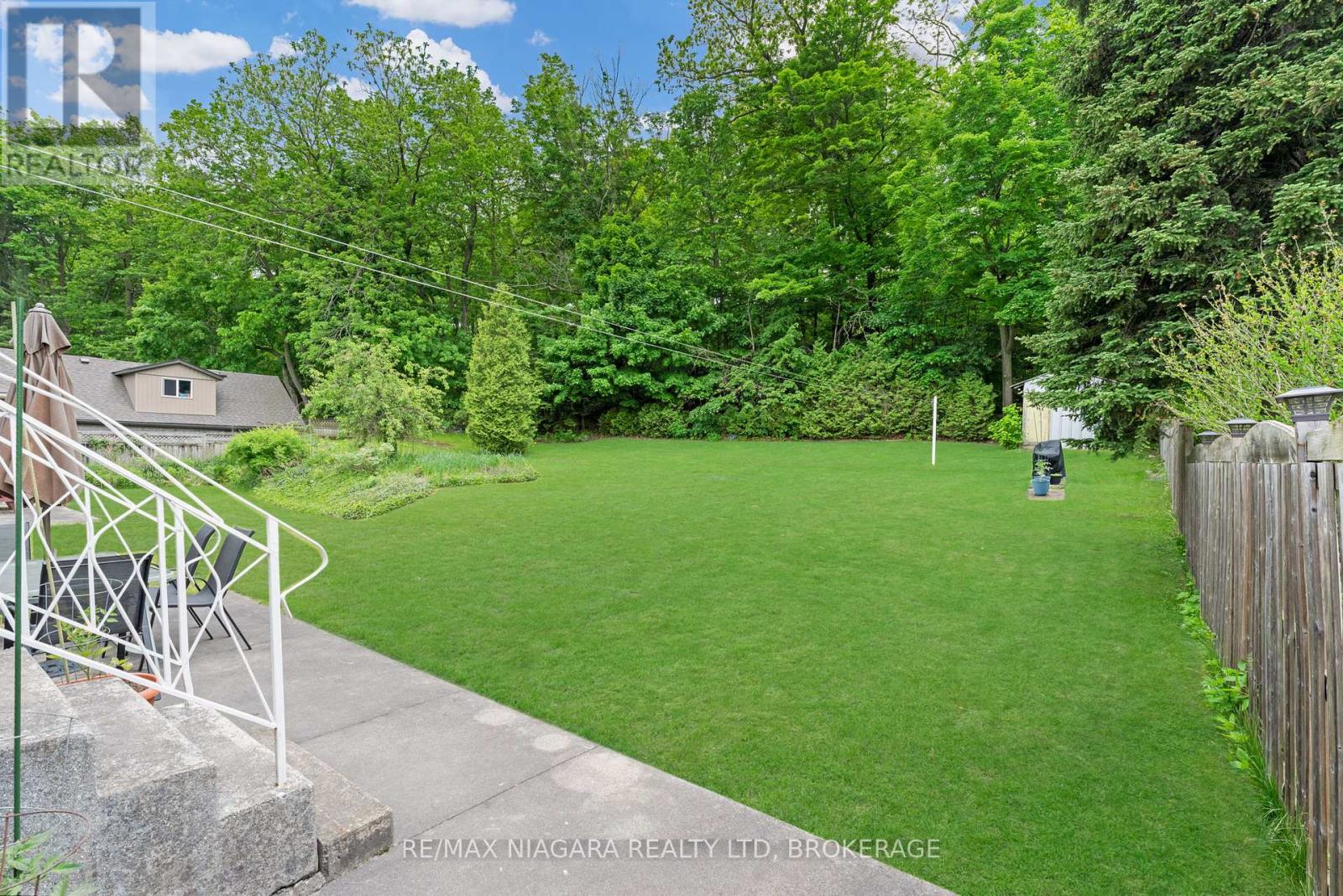 Photo 31 of 116 Pine Drive, Hamilton ON