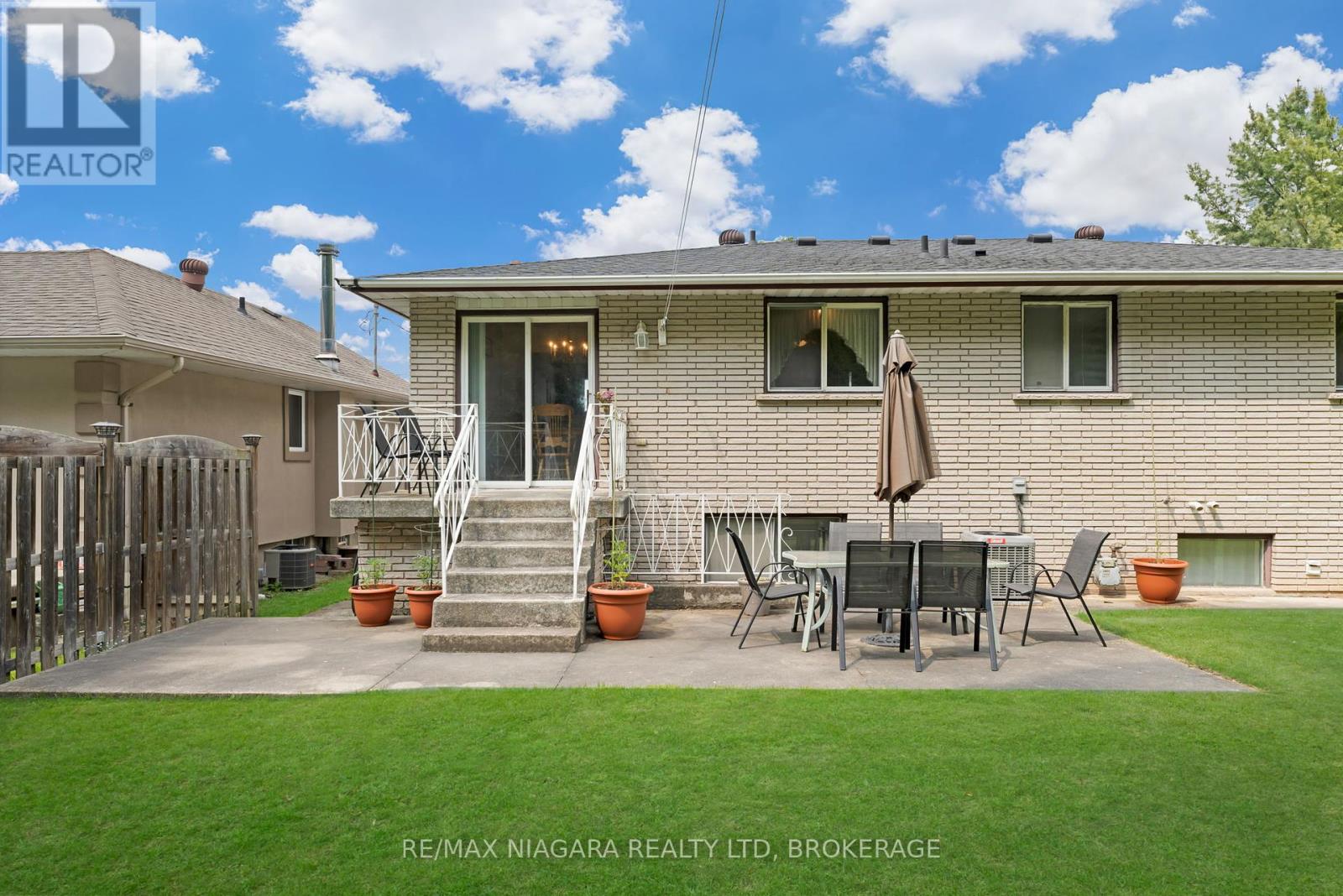 Photo 34 of 116 Pine Drive, Hamilton ON
