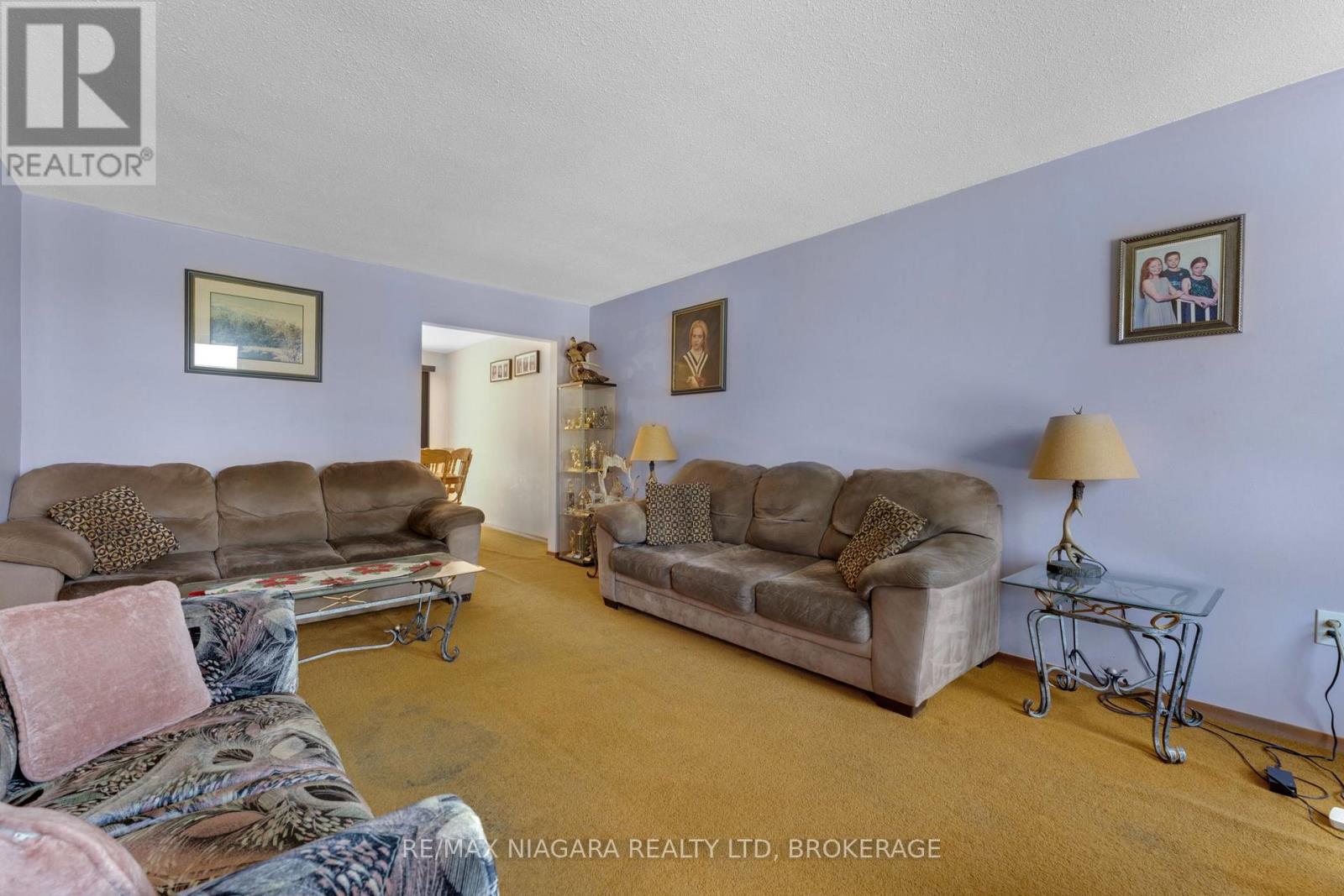 Photo 8 of 116 Pine Drive, Hamilton ON