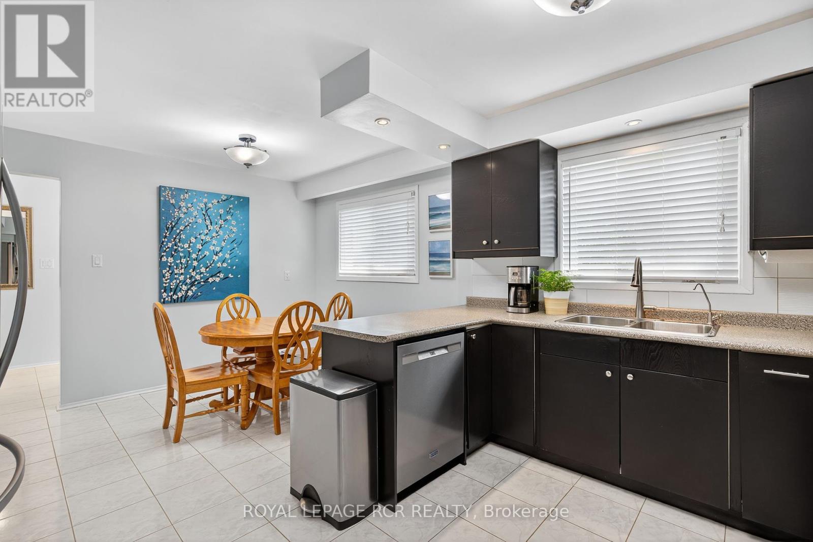 Photo 10 of 19 Navaho Drive, Toronto ON