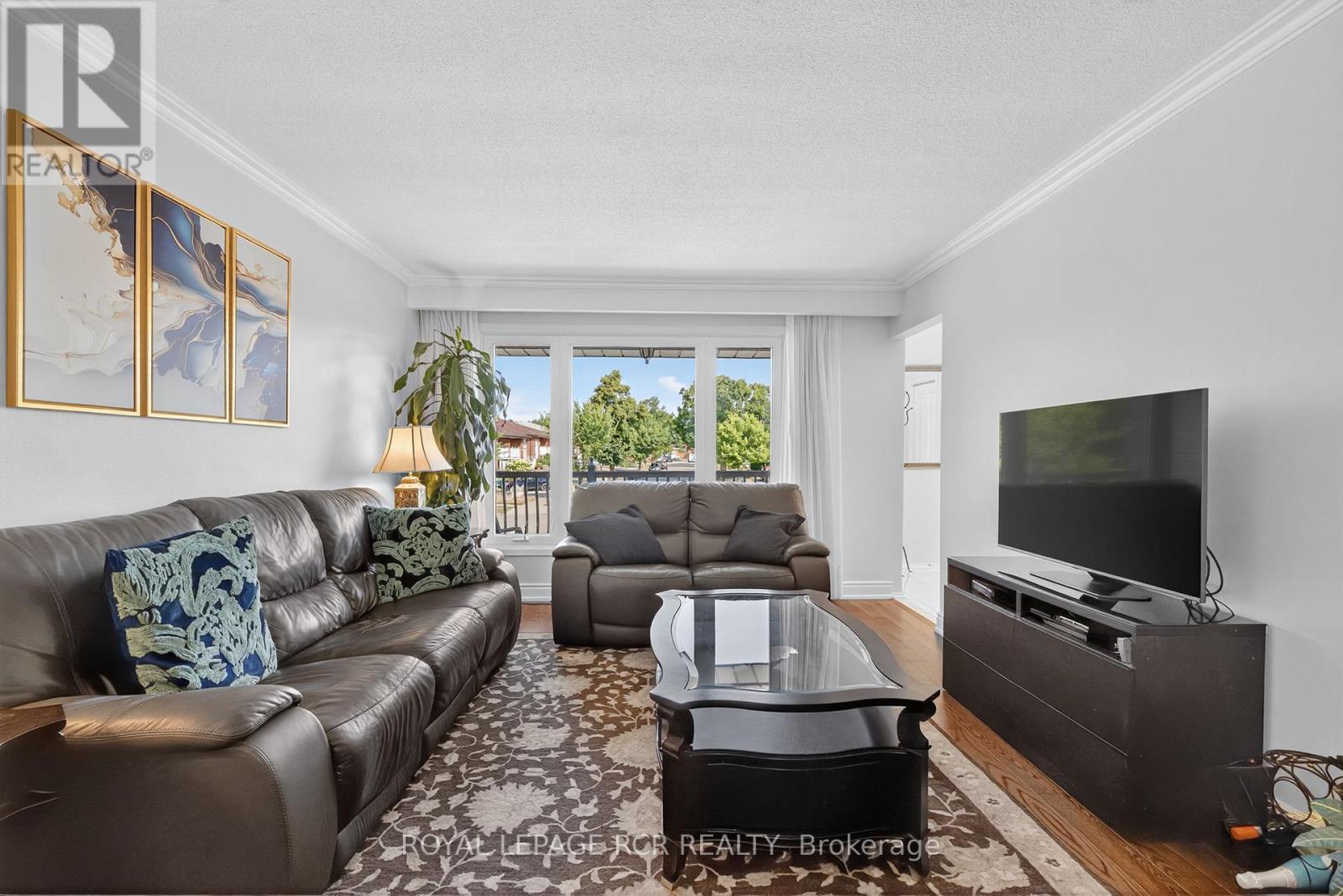 Photo 11 of 19 Navaho Drive, Toronto ON
