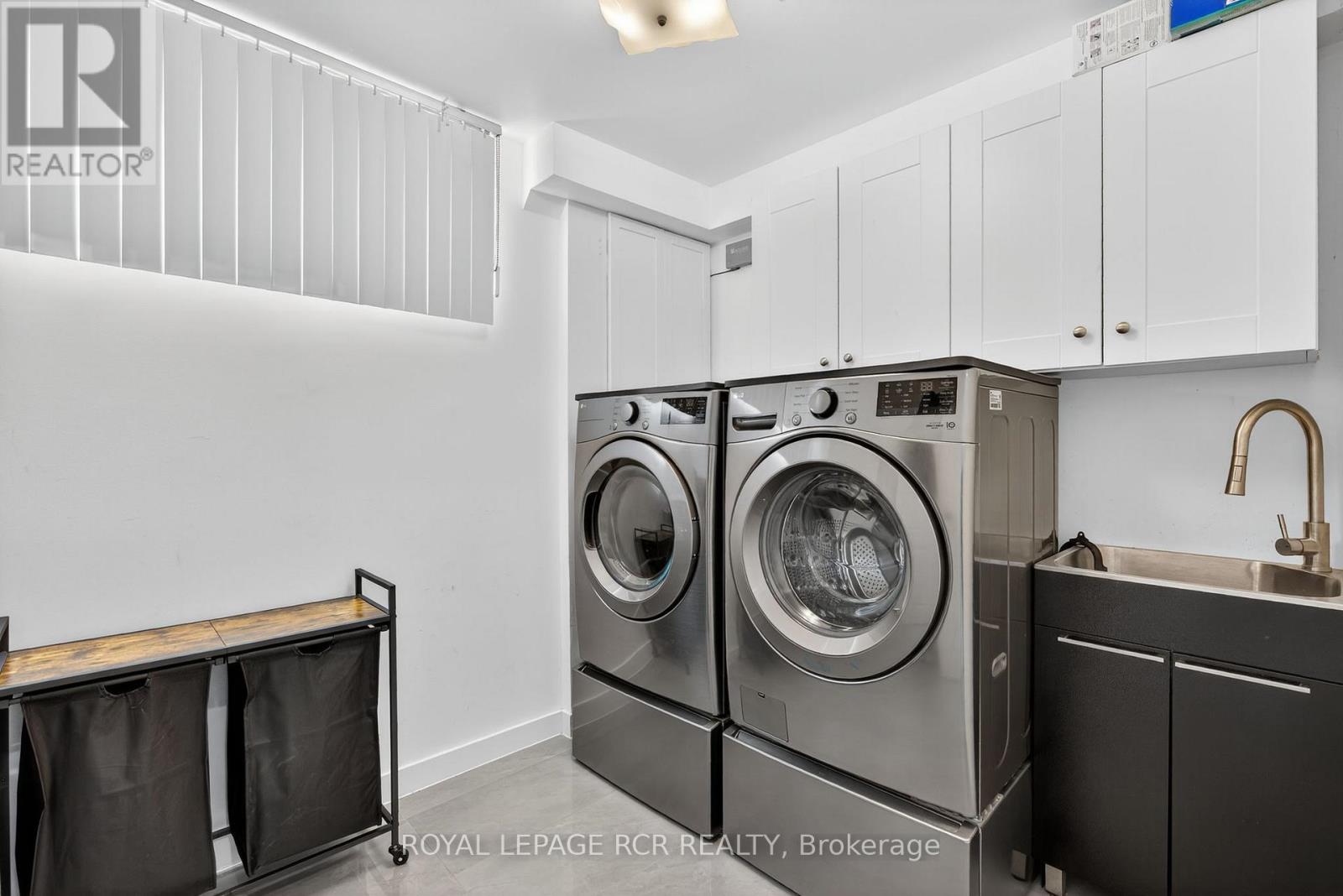 Photo 24 of 19 Navaho Drive, Toronto ON