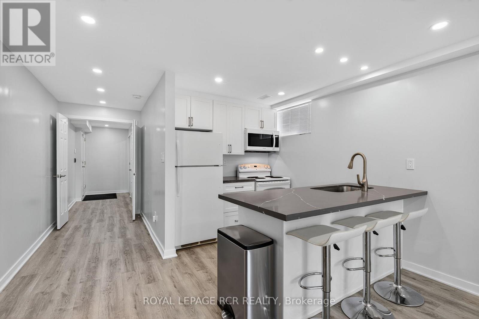 Photo 25 of 19 Navaho Drive, Toronto ON