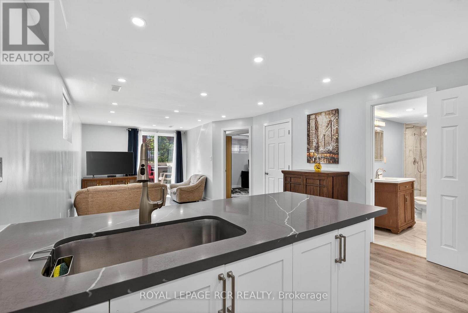 Photo 27 of 19 Navaho Drive, Toronto ON