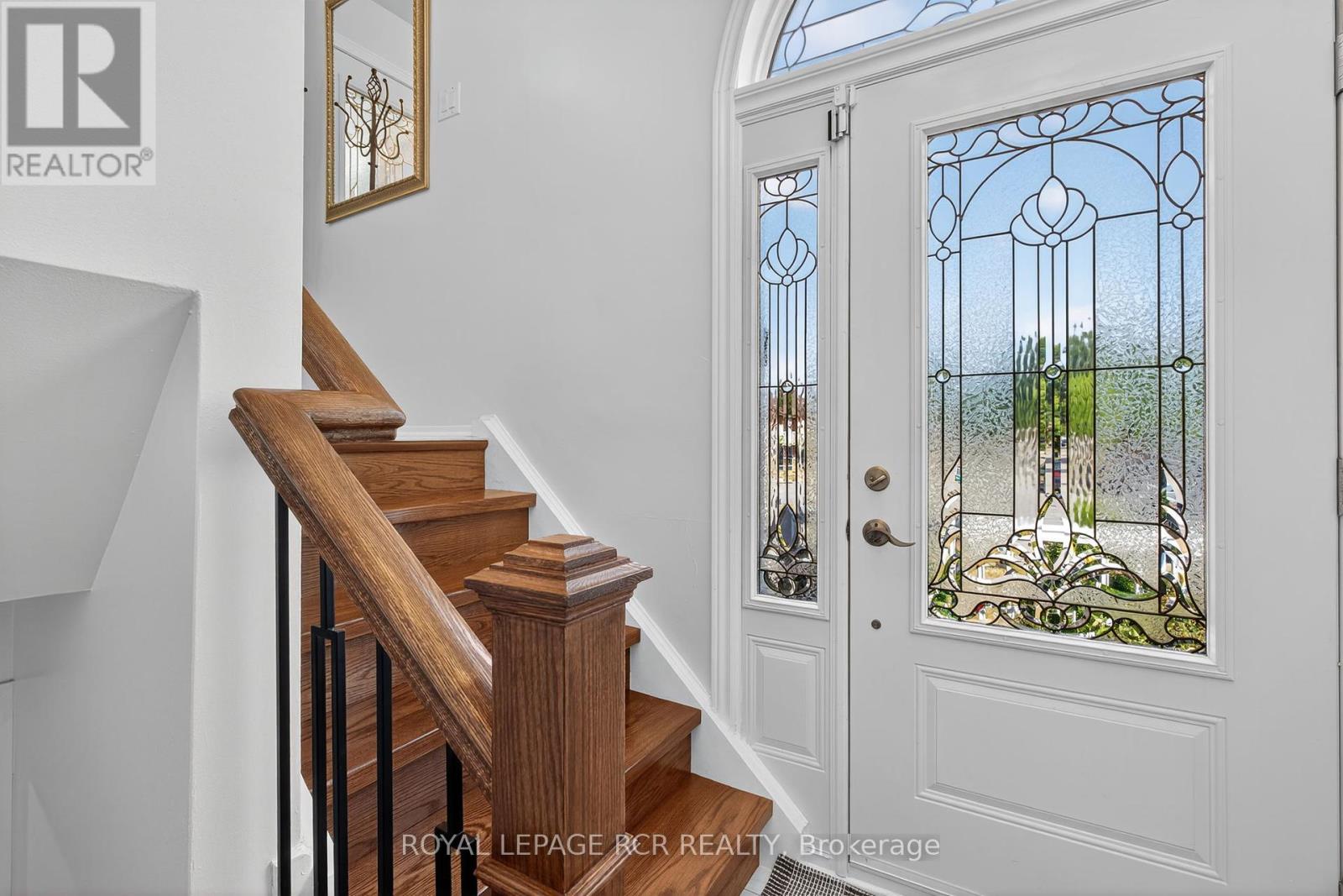 Photo 5 of 19 Navaho Drive, Toronto ON