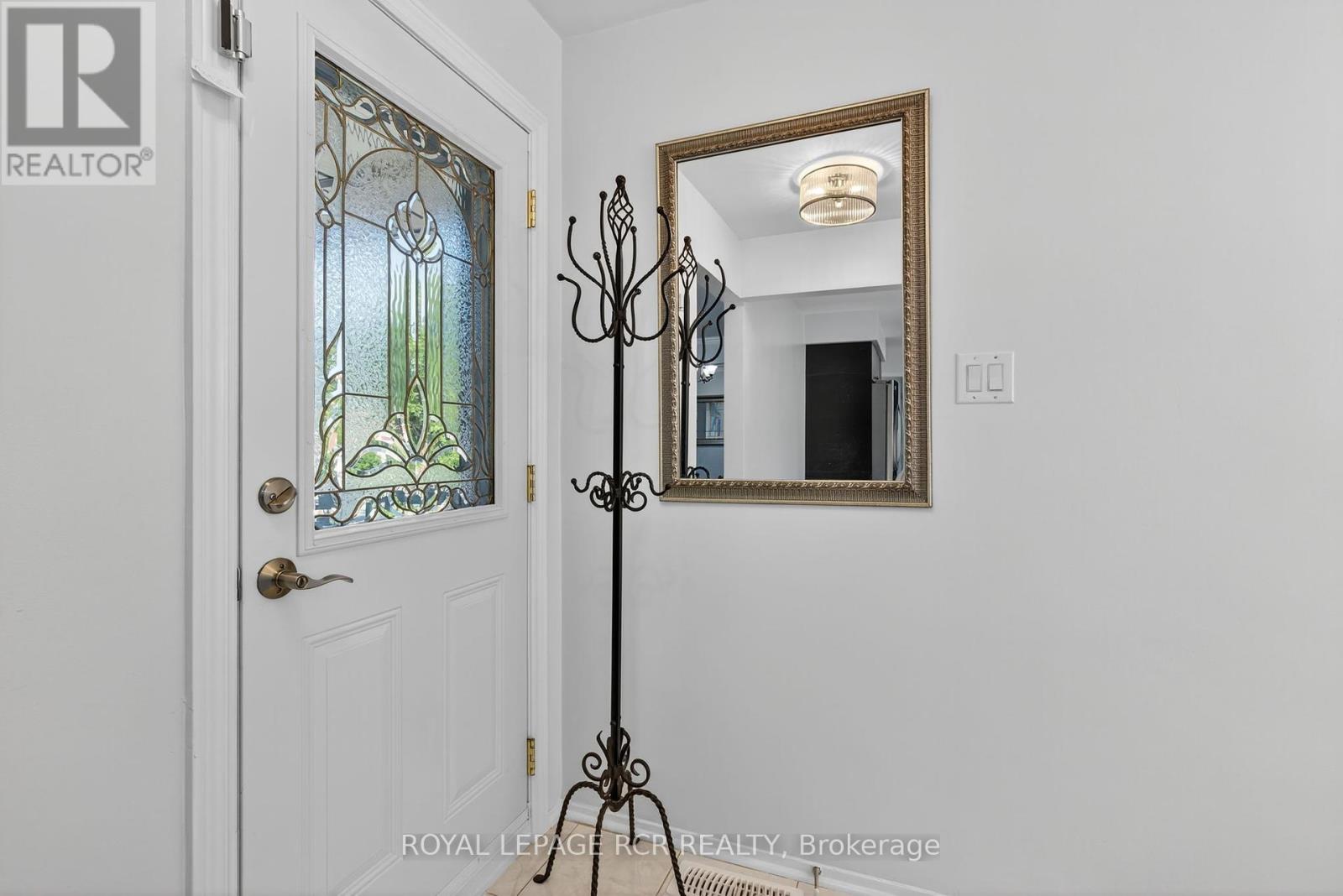 Photo 6 of 19 Navaho Drive, Toronto ON