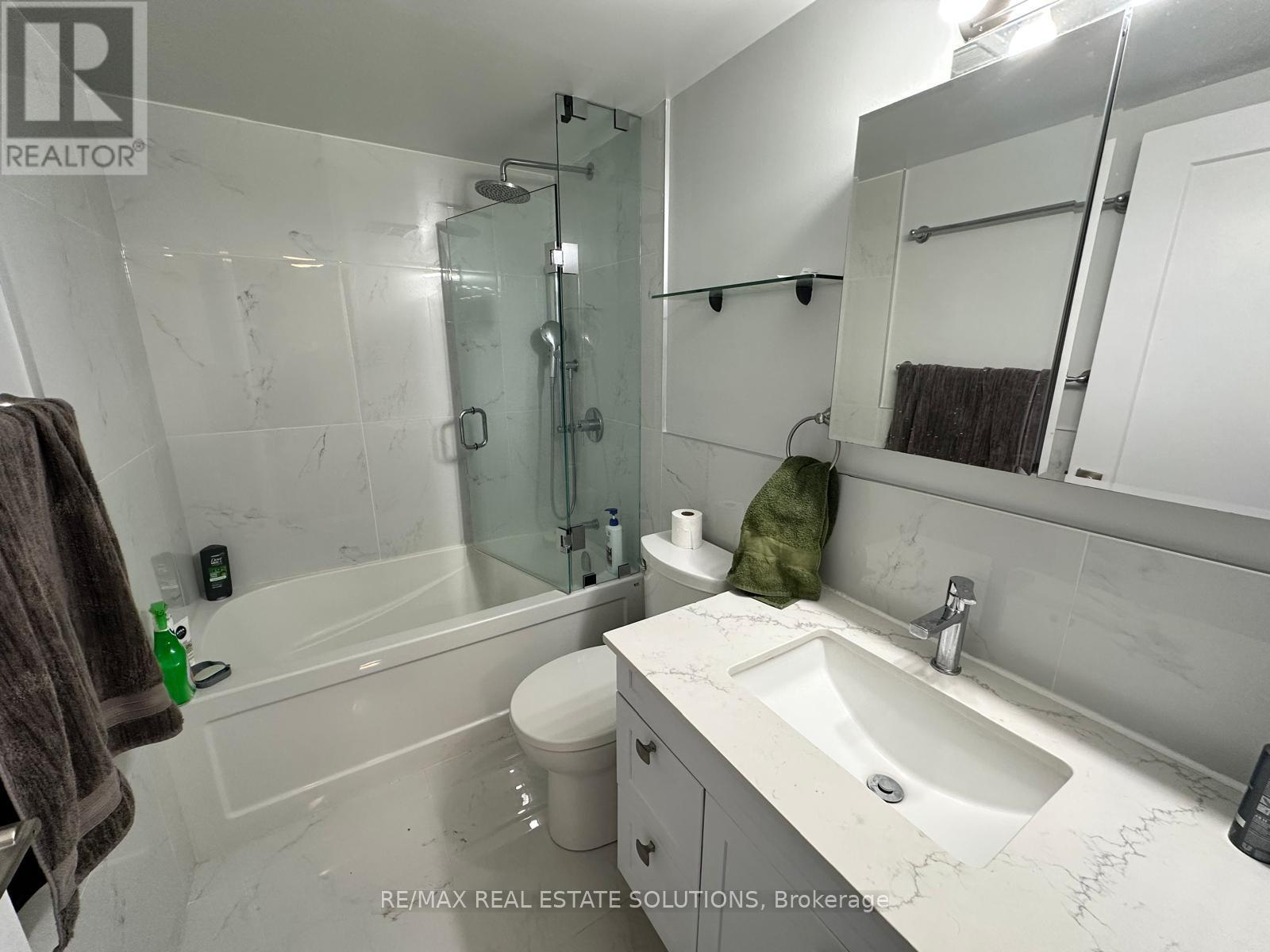 Photo 13 of 2804 260 Queens Quay W, Toronto ON