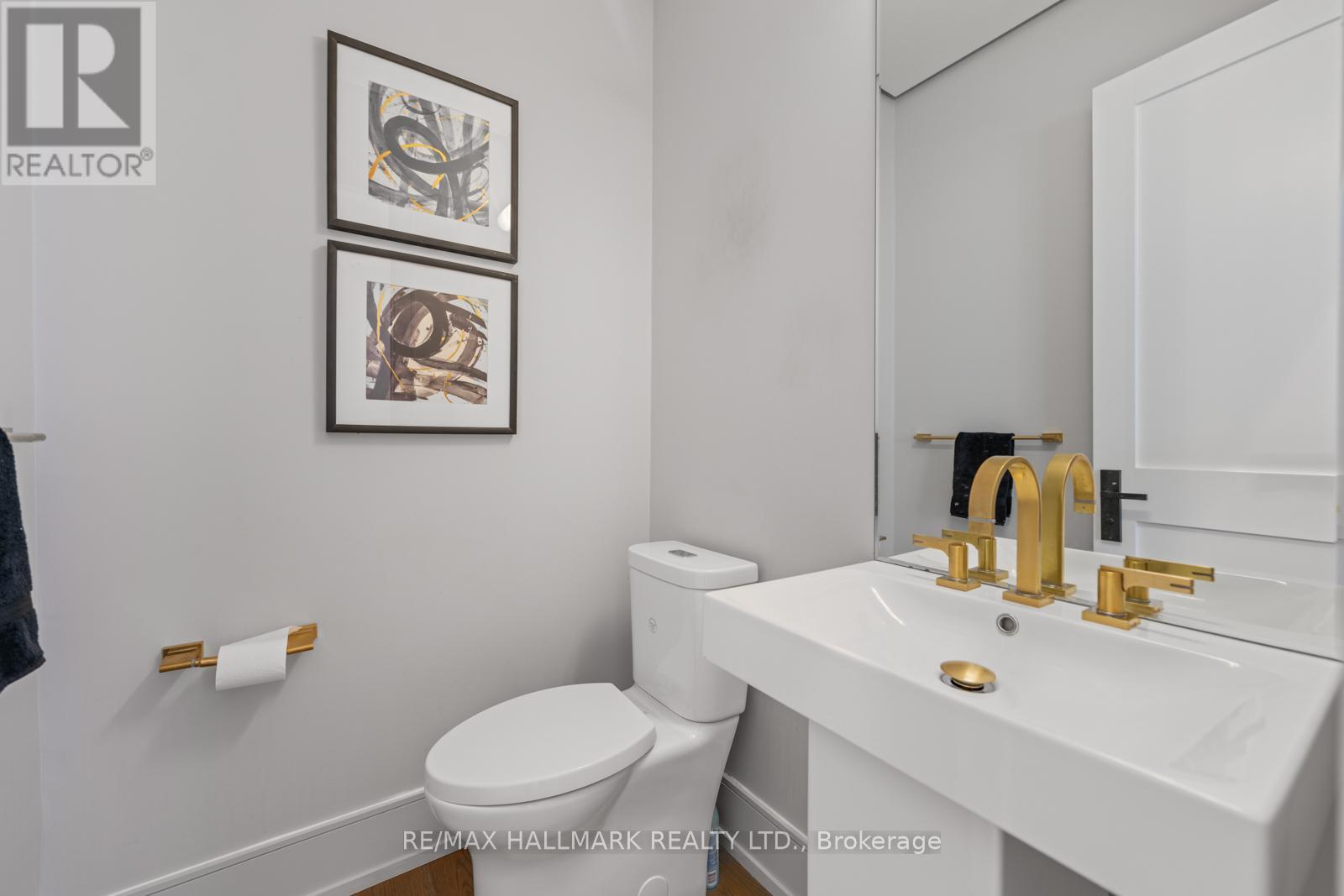 Photo 22 of 62 St Germain Avenue, Toronto ON